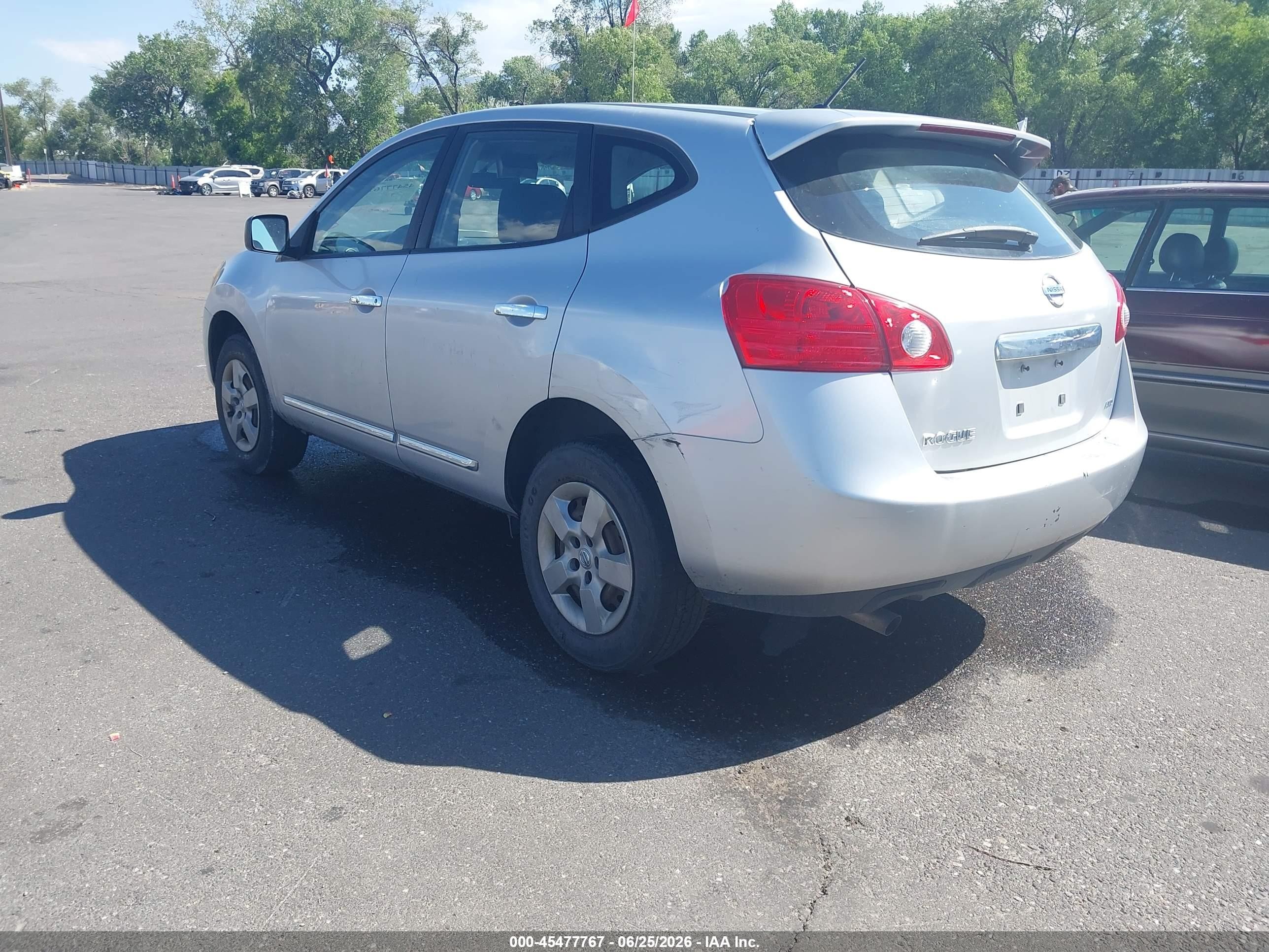 2013 Nissan Rogue S Silver vin: JN8AS5MV8DW638358