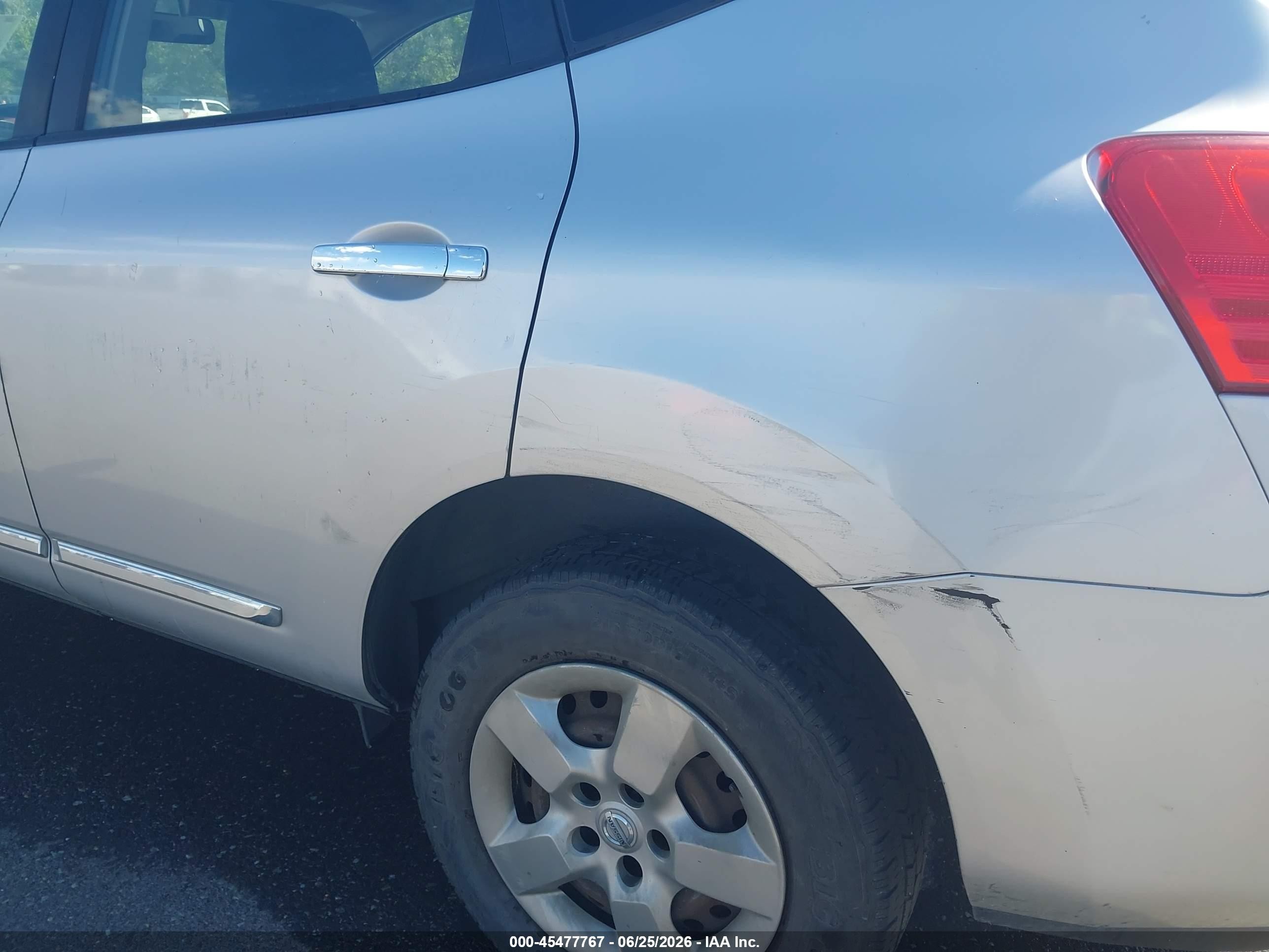 2013 Nissan Rogue S Silver vin: JN8AS5MV8DW638358
