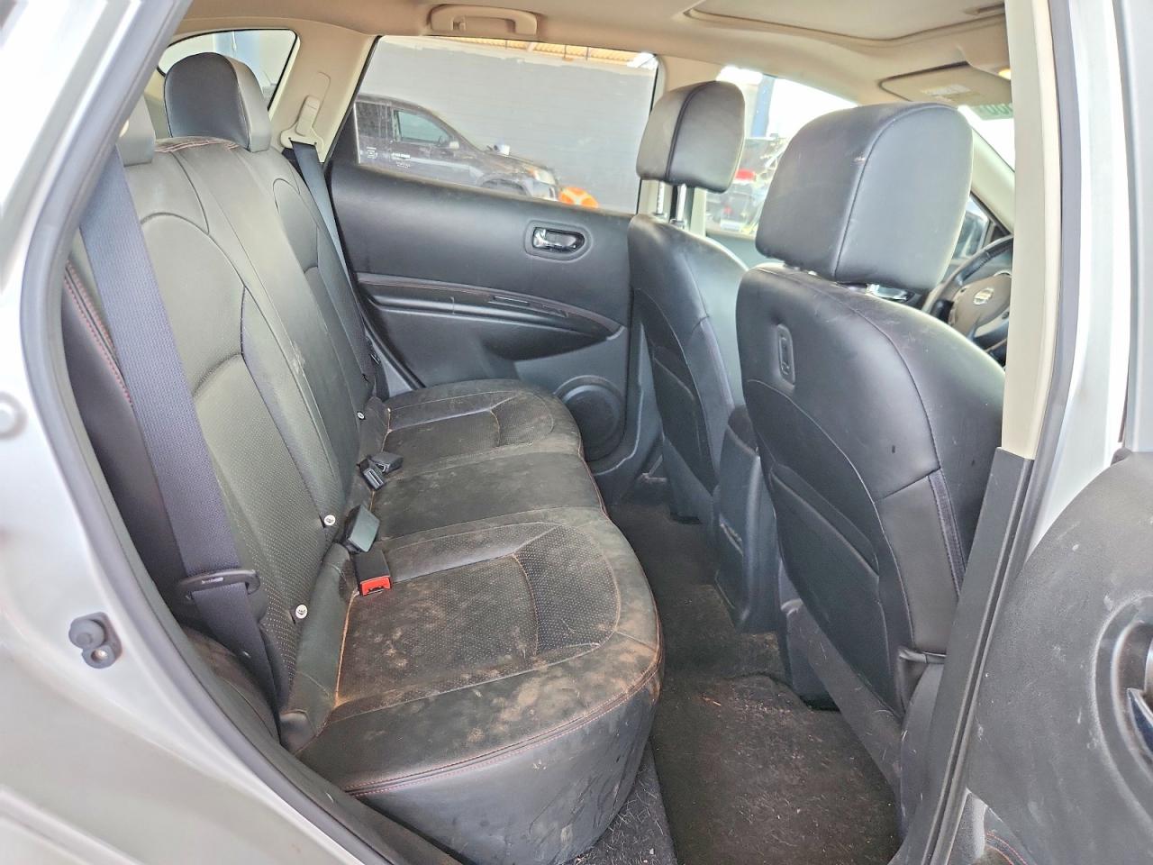 2013 Nissan Rogue S Silver vin: JN8AS5MV8DW643995