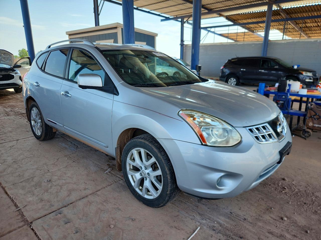 2013 Nissan Rogue S Silver vin: JN8AS5MV8DW643995