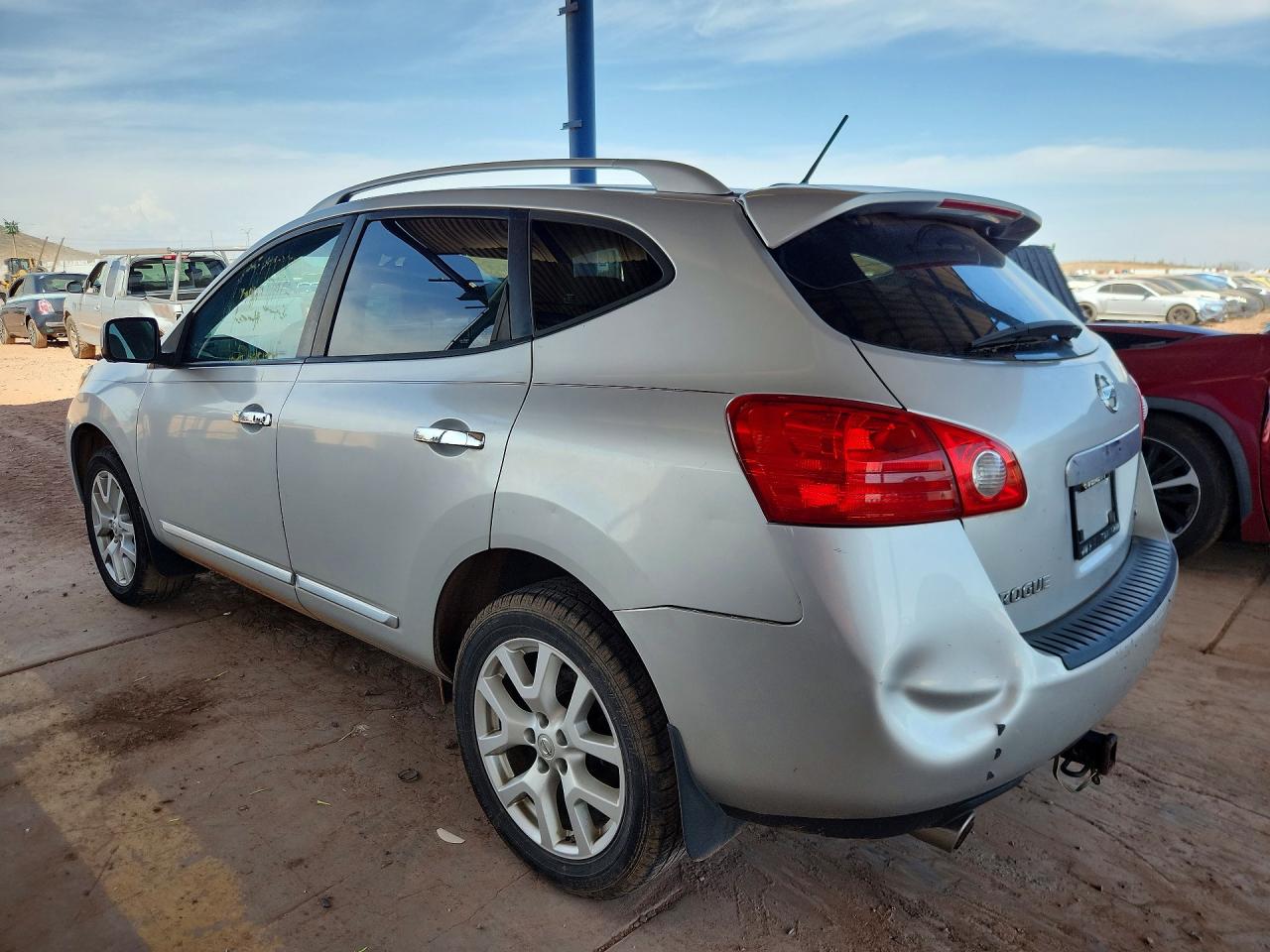 2013 Nissan Rogue S Silver vin: JN8AS5MV8DW643995