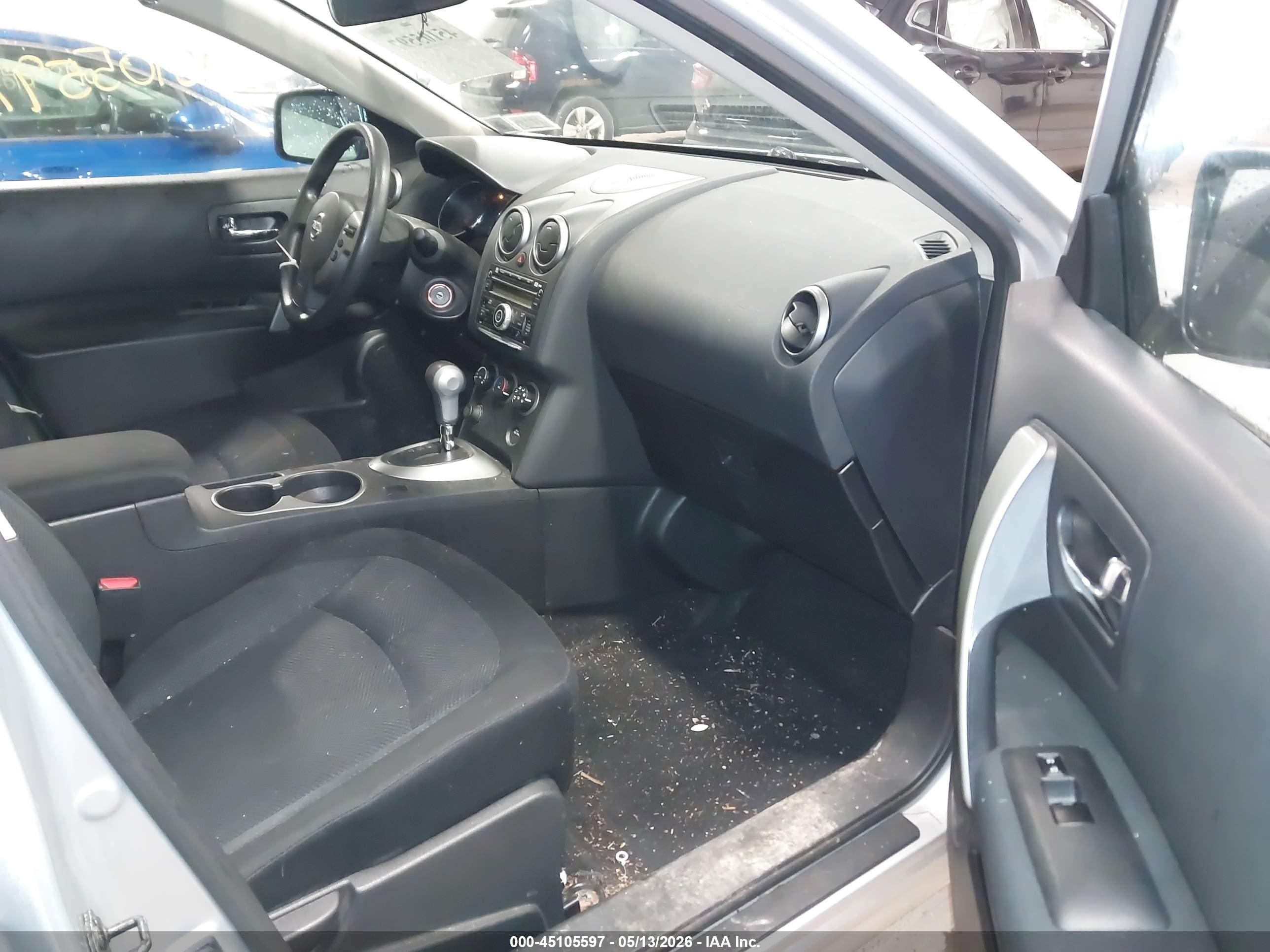 2013 Nissan Rogue S Silver vin: JN8AS5MV8DW649196