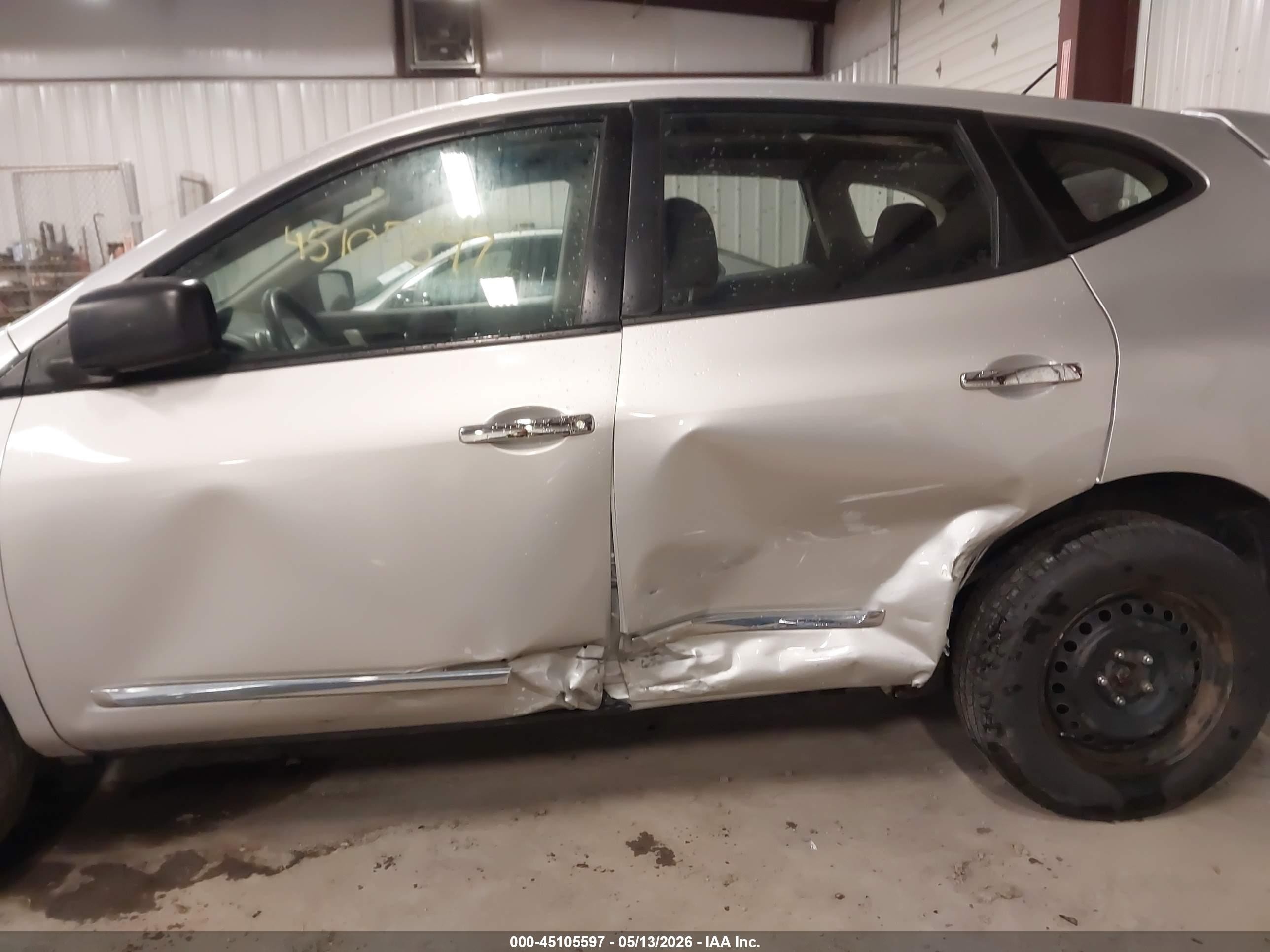 2013 Nissan Rogue S Silver vin: JN8AS5MV8DW649196