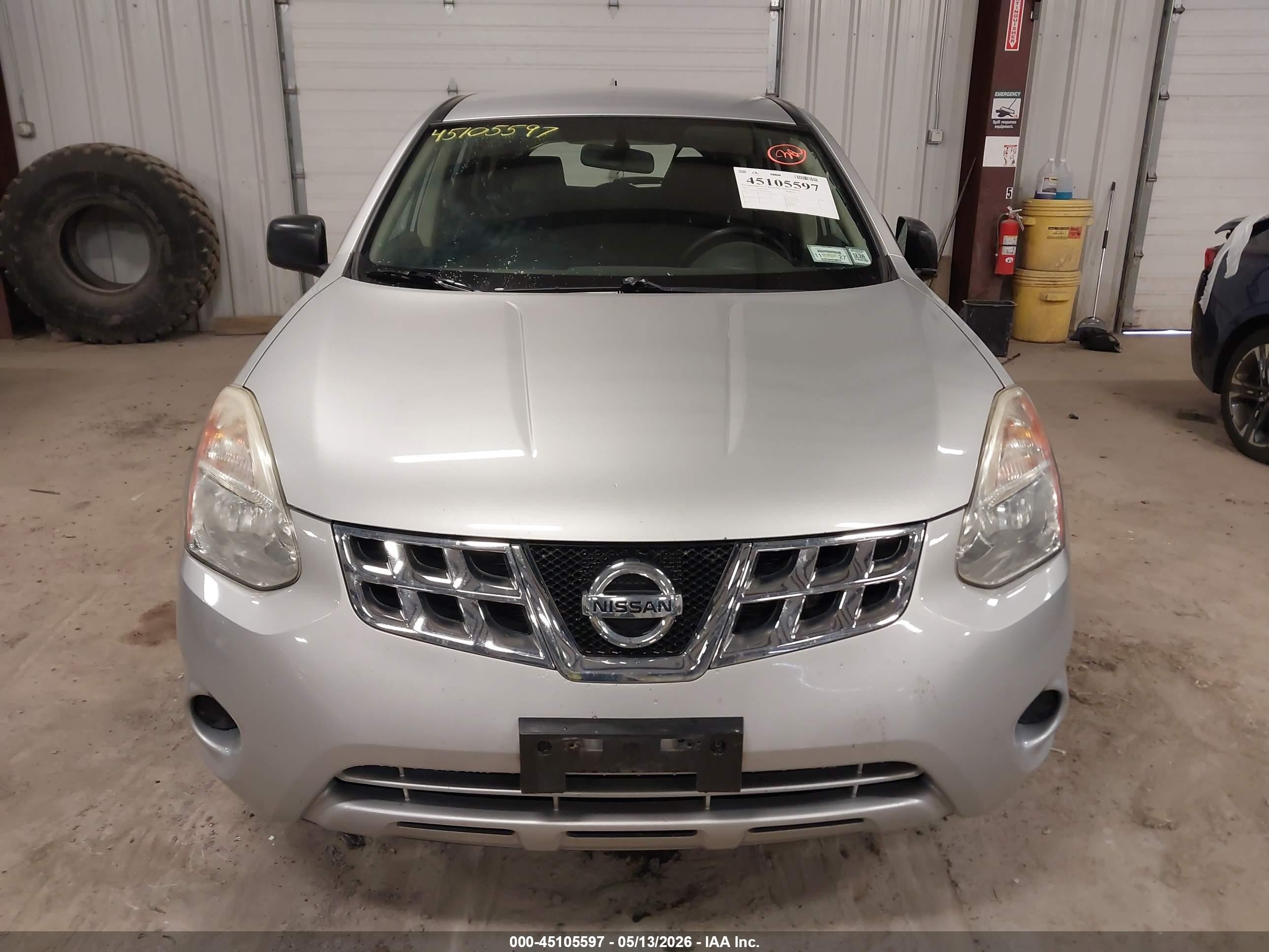 2013 Nissan Rogue S Silver vin: JN8AS5MV8DW649196