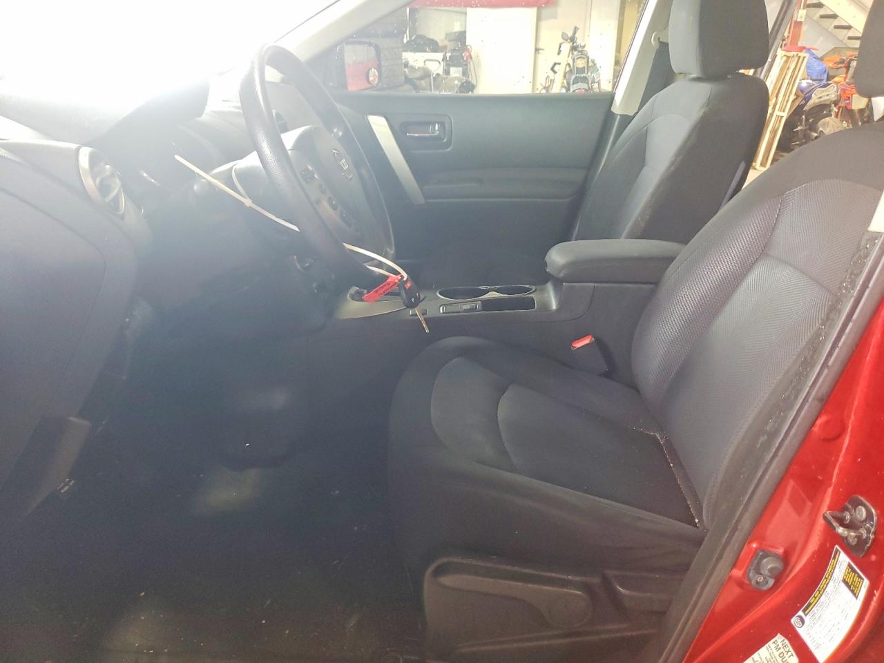 2015 Nissan Rogue Select S Red vin: JN8AS5MV8FW250226