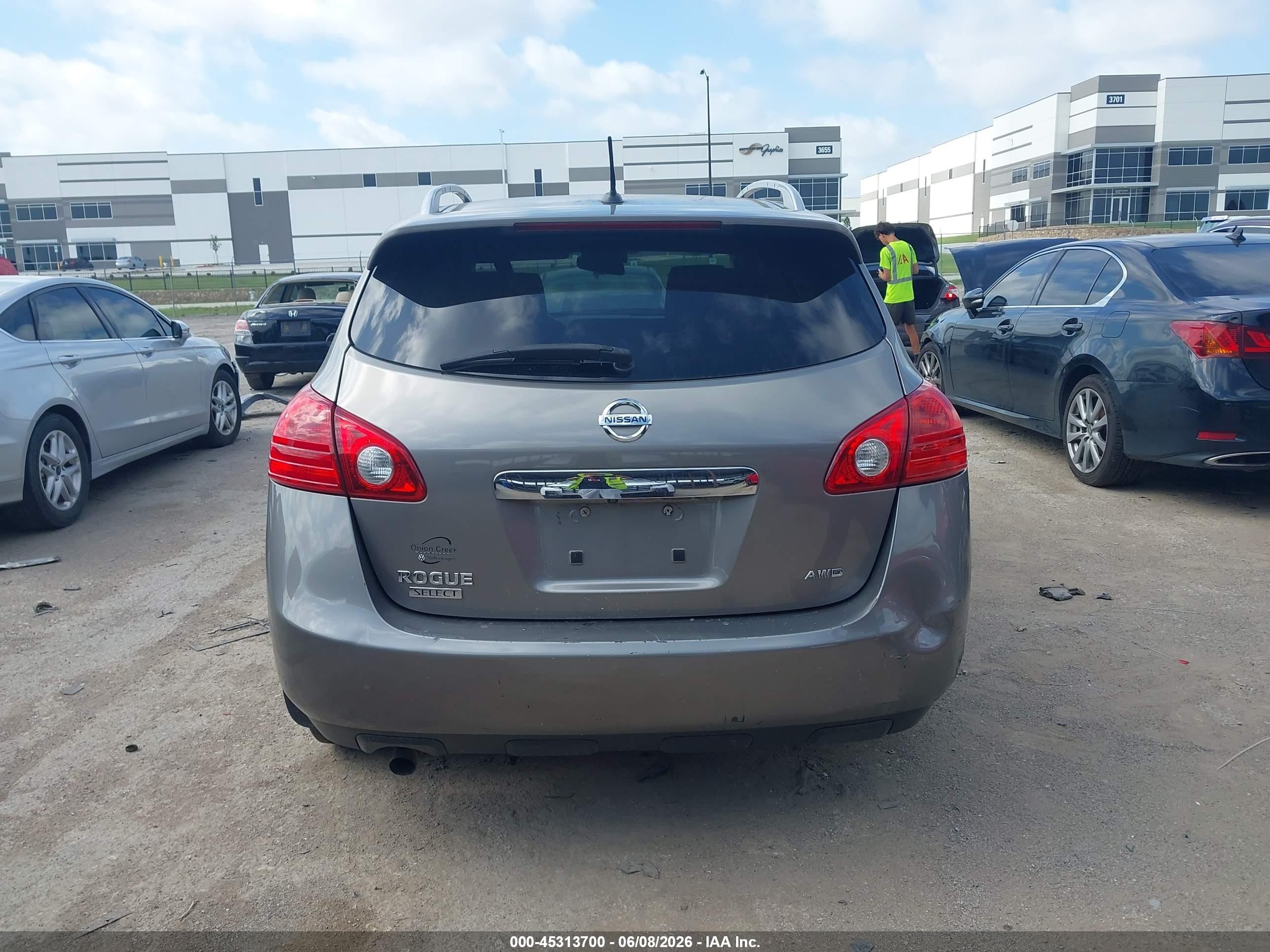 2015 Nissan Rogue Select S Navy vin: JN8AS5MV8FW252204