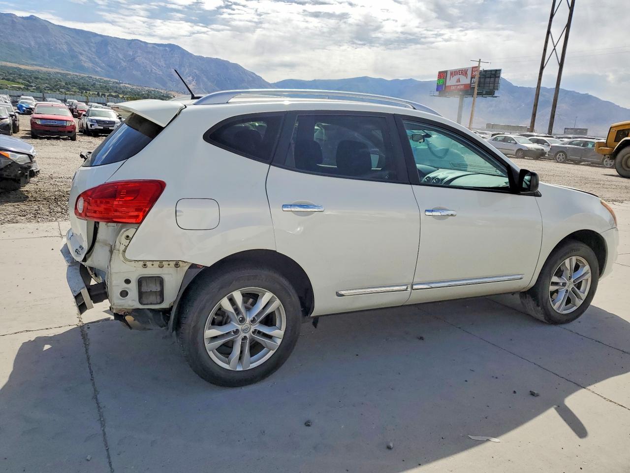 2015 Nissan Rogue Select S White vin: JN8AS5MV8FW253546