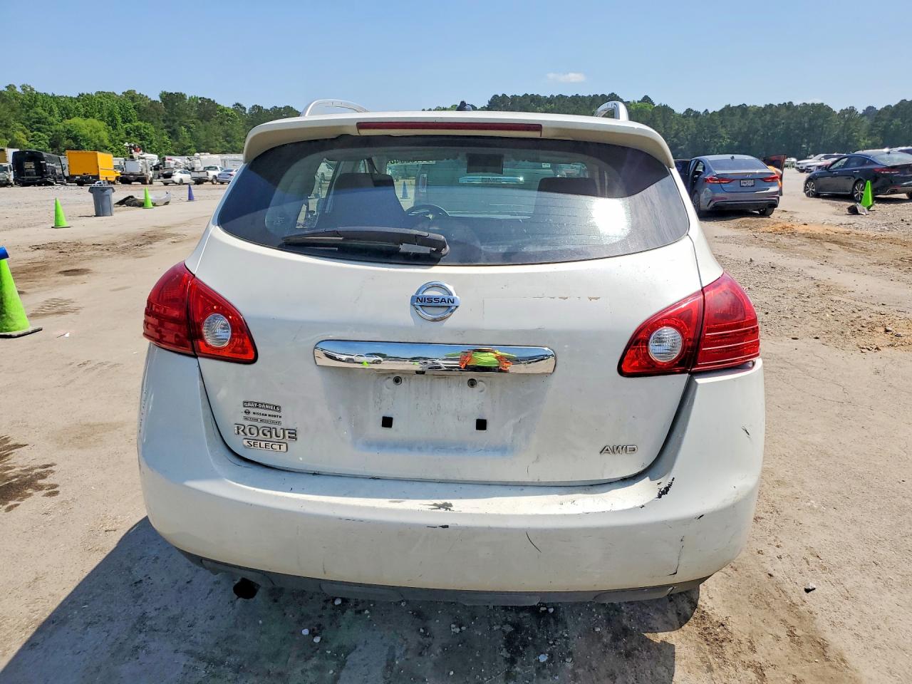 2015 Nissan Rogue Select S White vin: JN8AS5MV8FW758776