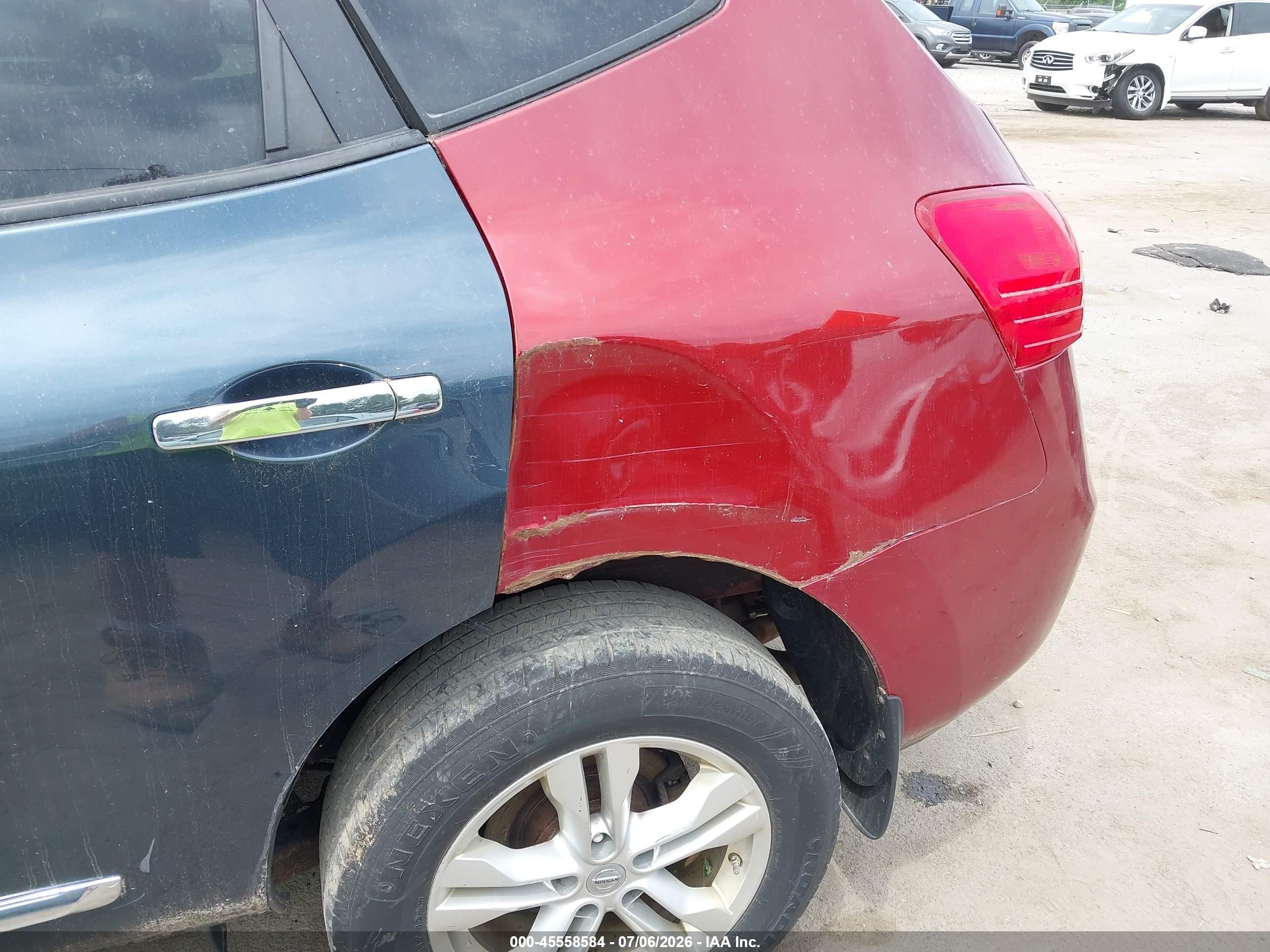 2015 Nissan Rogue Select S Maroon vin: JN8AS5MV8FW763217