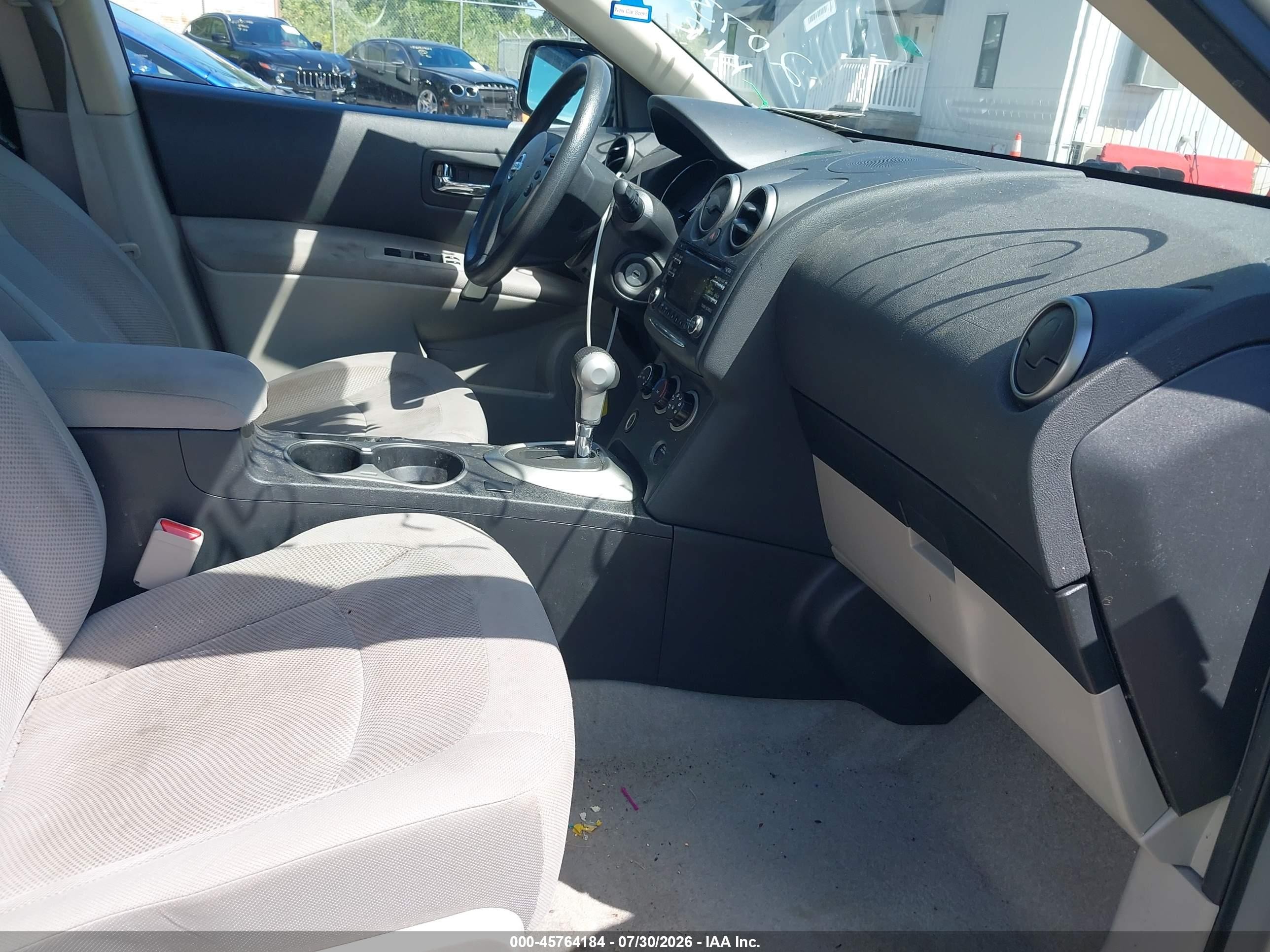 2015 Nissan Rogue Select S Silver vin: JN8AS5MV8FW770507
