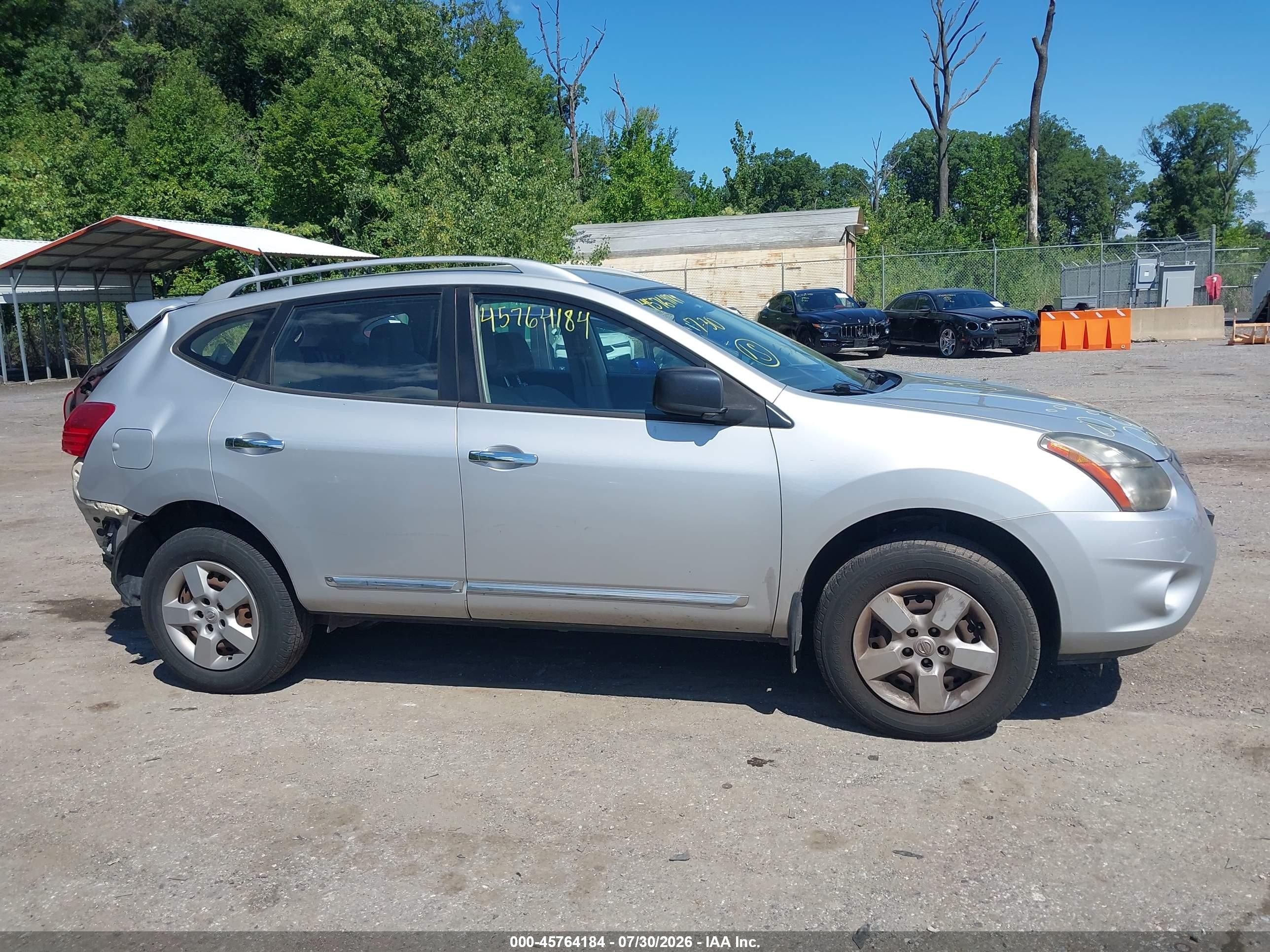 2015 Nissan Rogue Select S Silver vin: JN8AS5MV8FW770507