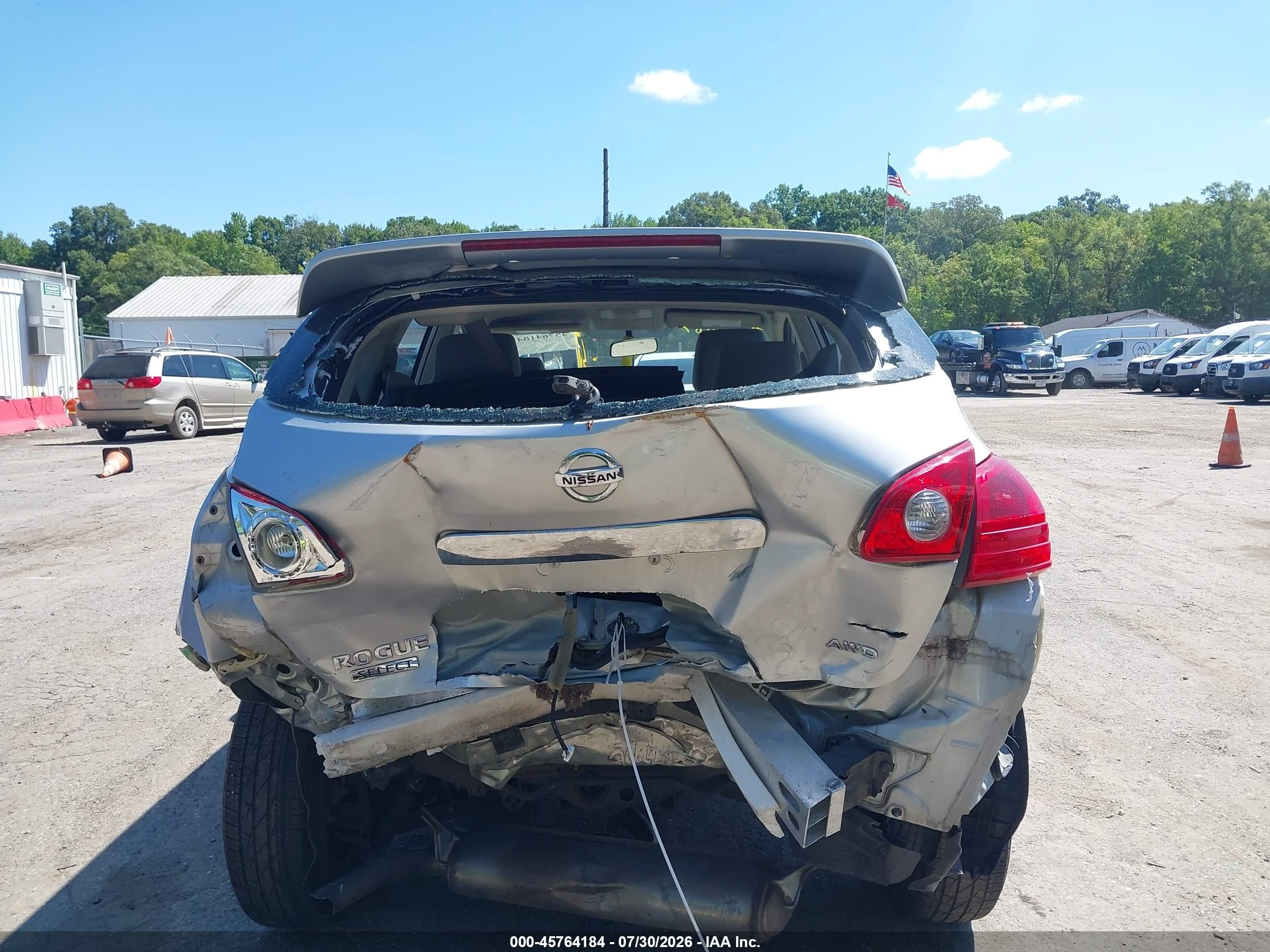 2015 Nissan Rogue Select S Silver vin: JN8AS5MV8FW770507