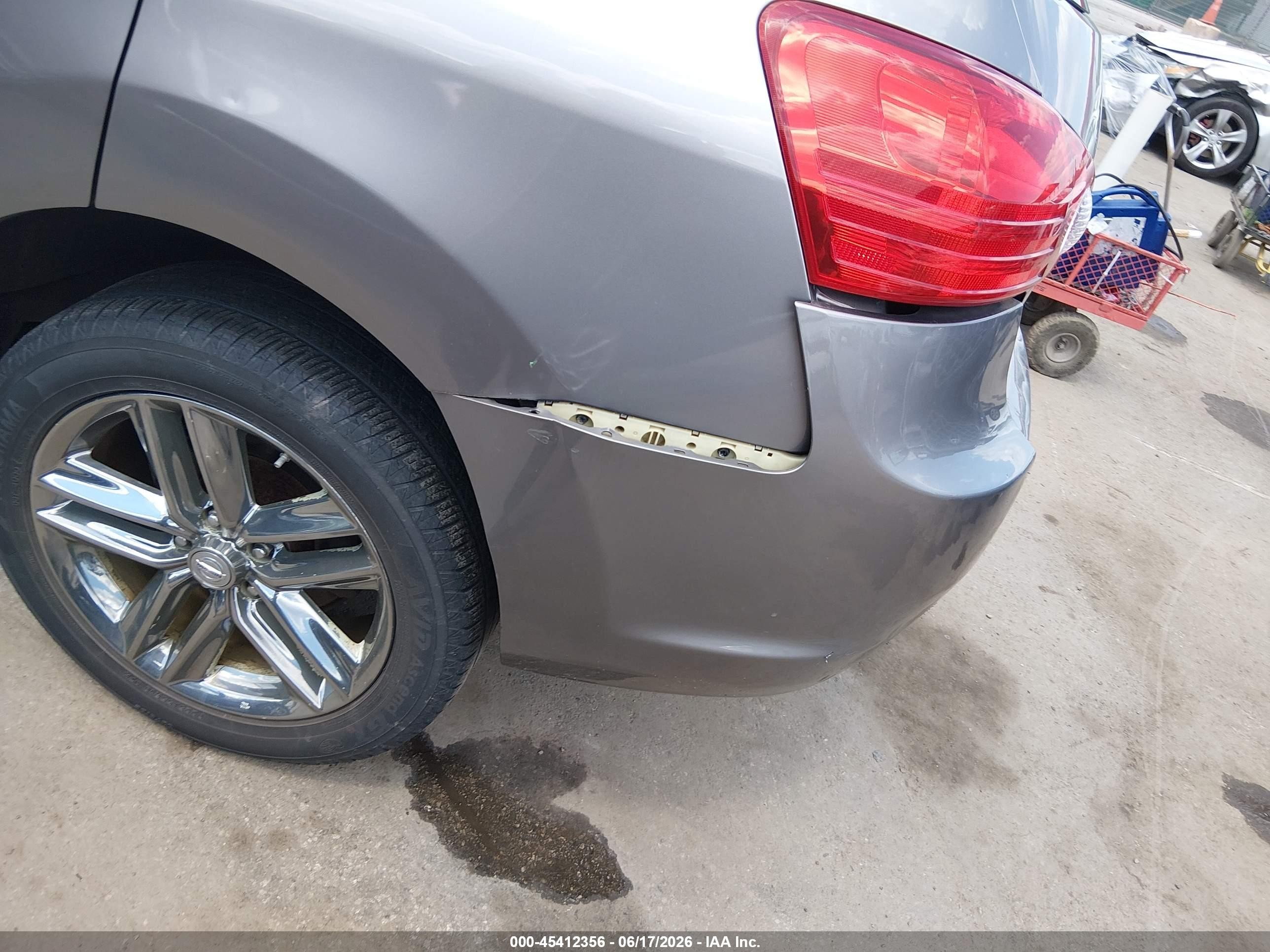 2011 Nissan Rogue S Krom Edition Gray vin: JN8AS5MV9BW269040