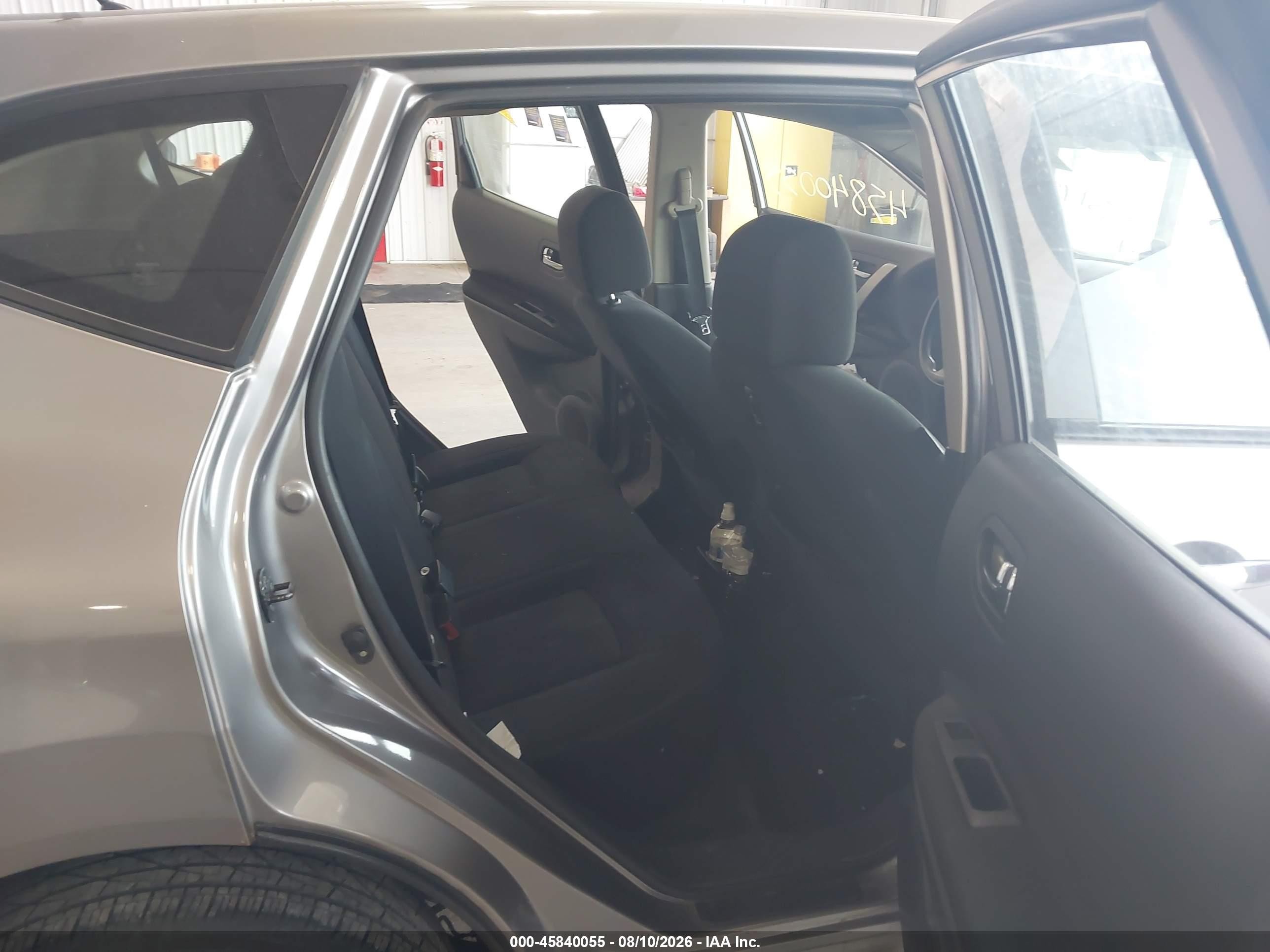 2011 Nissan Rogue S Серебряный vin: JN8AS5MV9BW274075