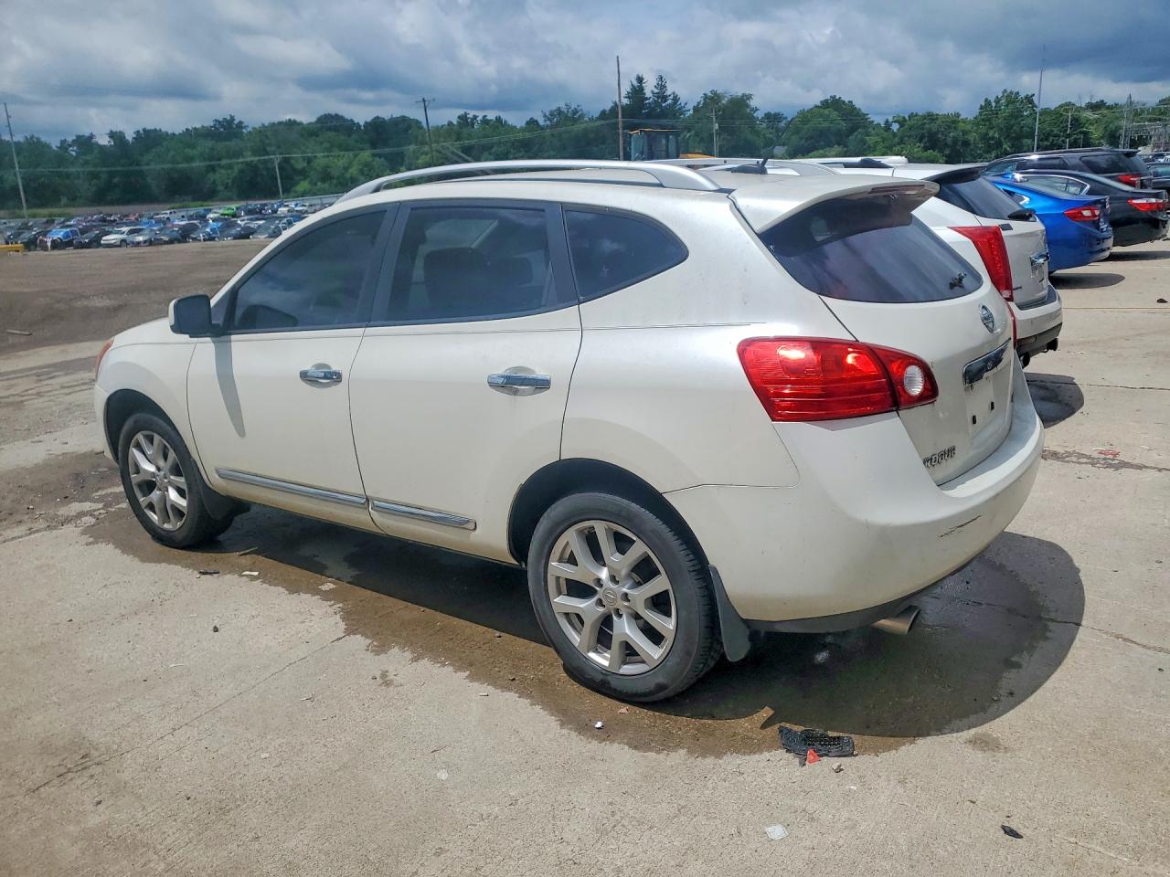 2011 Nissan Rogue S White vin: JN8AS5MV9BW288171