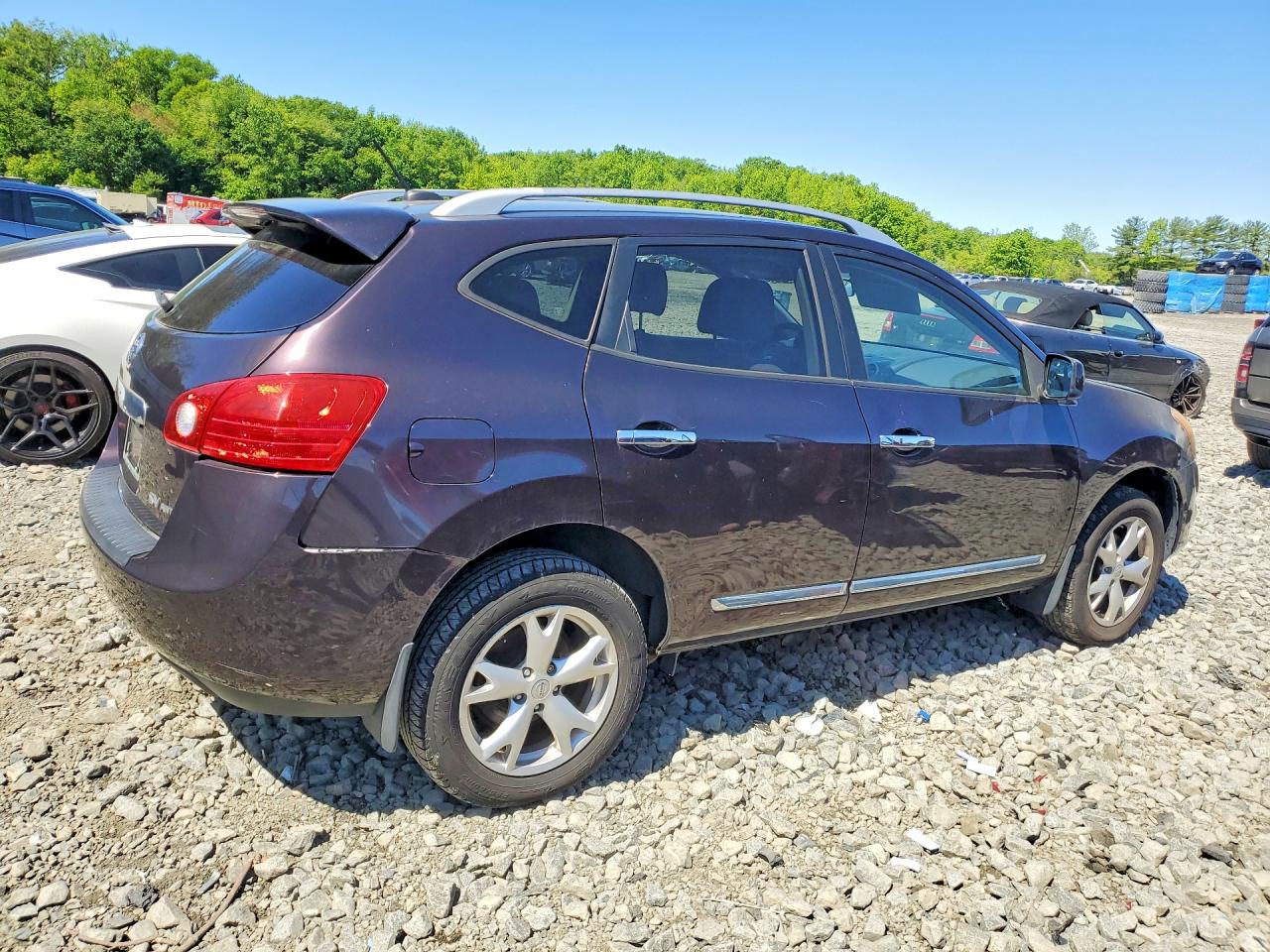 2011 Niss Rogue Purple vin: JN8AS5MV9BW306913