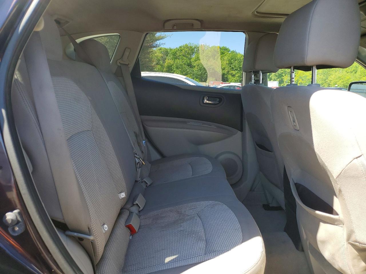 2011 Niss Rogue Purple vin: JN8AS5MV9BW306913