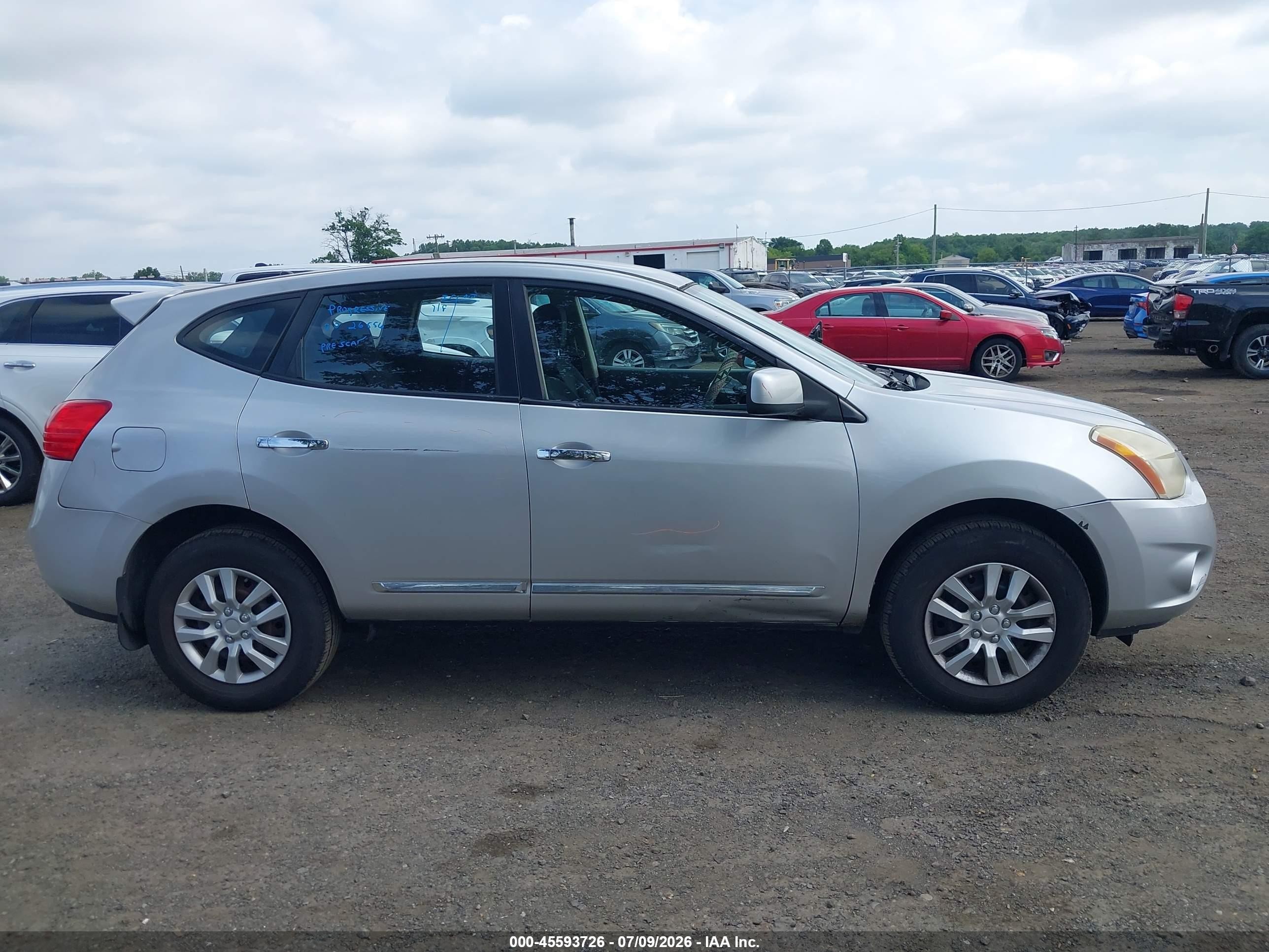 2011 Nissan Rogue S Silver vin: JN8AS5MV9BW666201