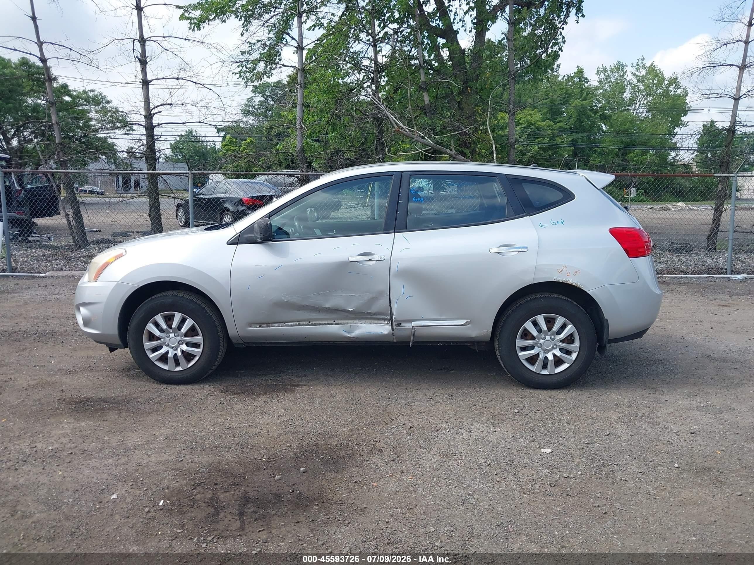 2011 Nissan Rogue S Silver vin: JN8AS5MV9BW666201