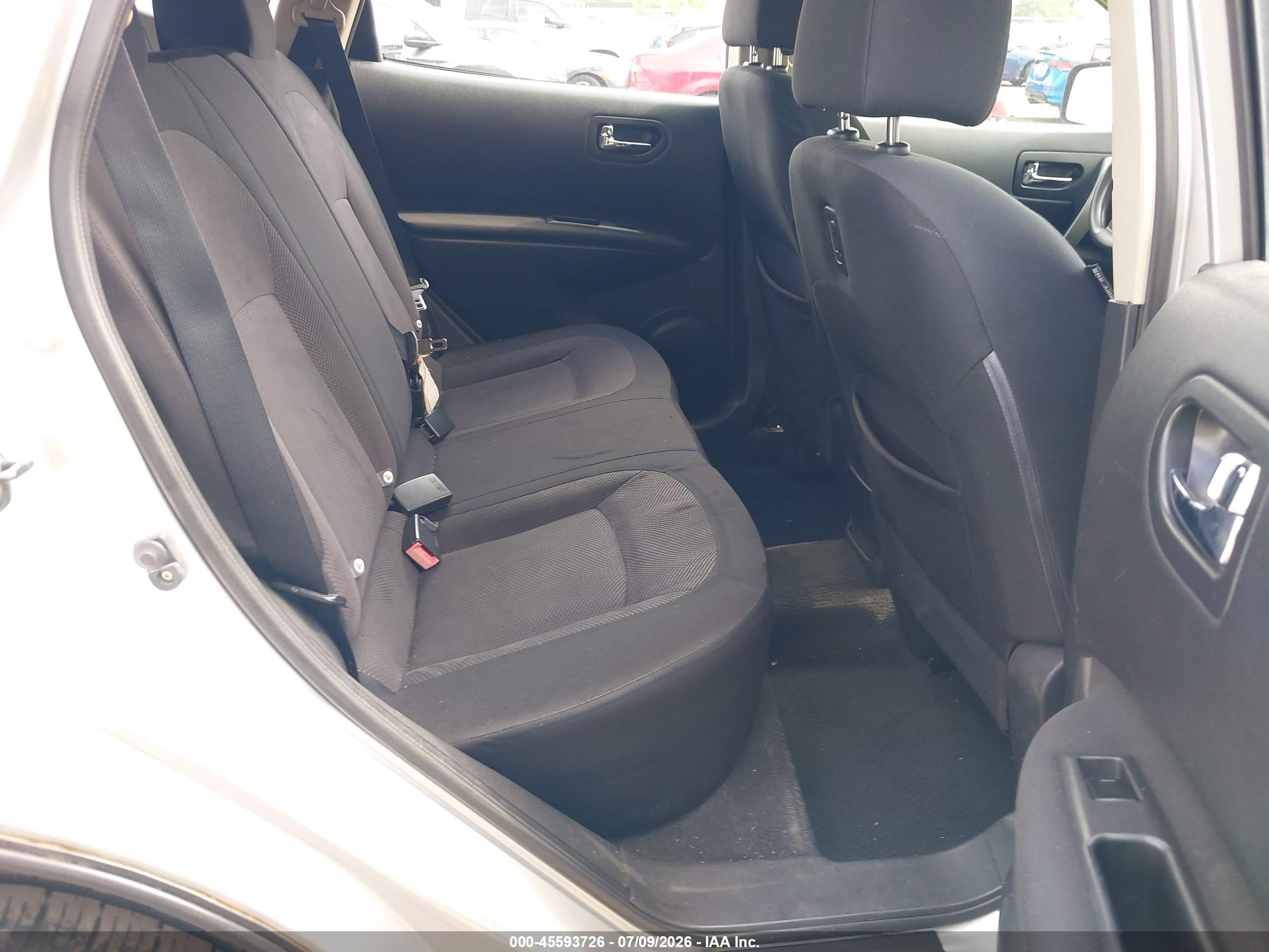 2011 Nissan Rogue S Silver vin: JN8AS5MV9BW666201