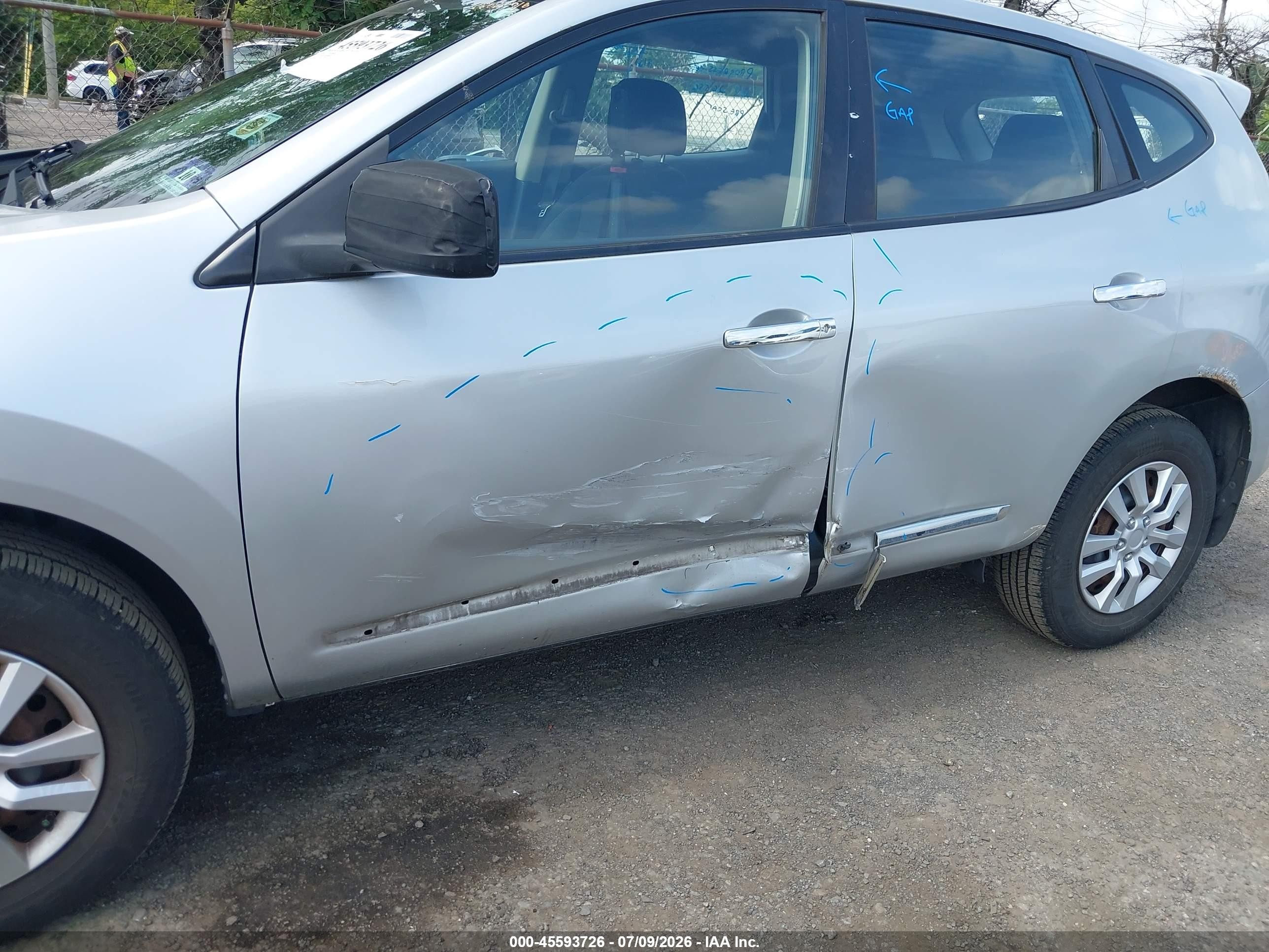2011 Nissan Rogue S Silver vin: JN8AS5MV9BW666201