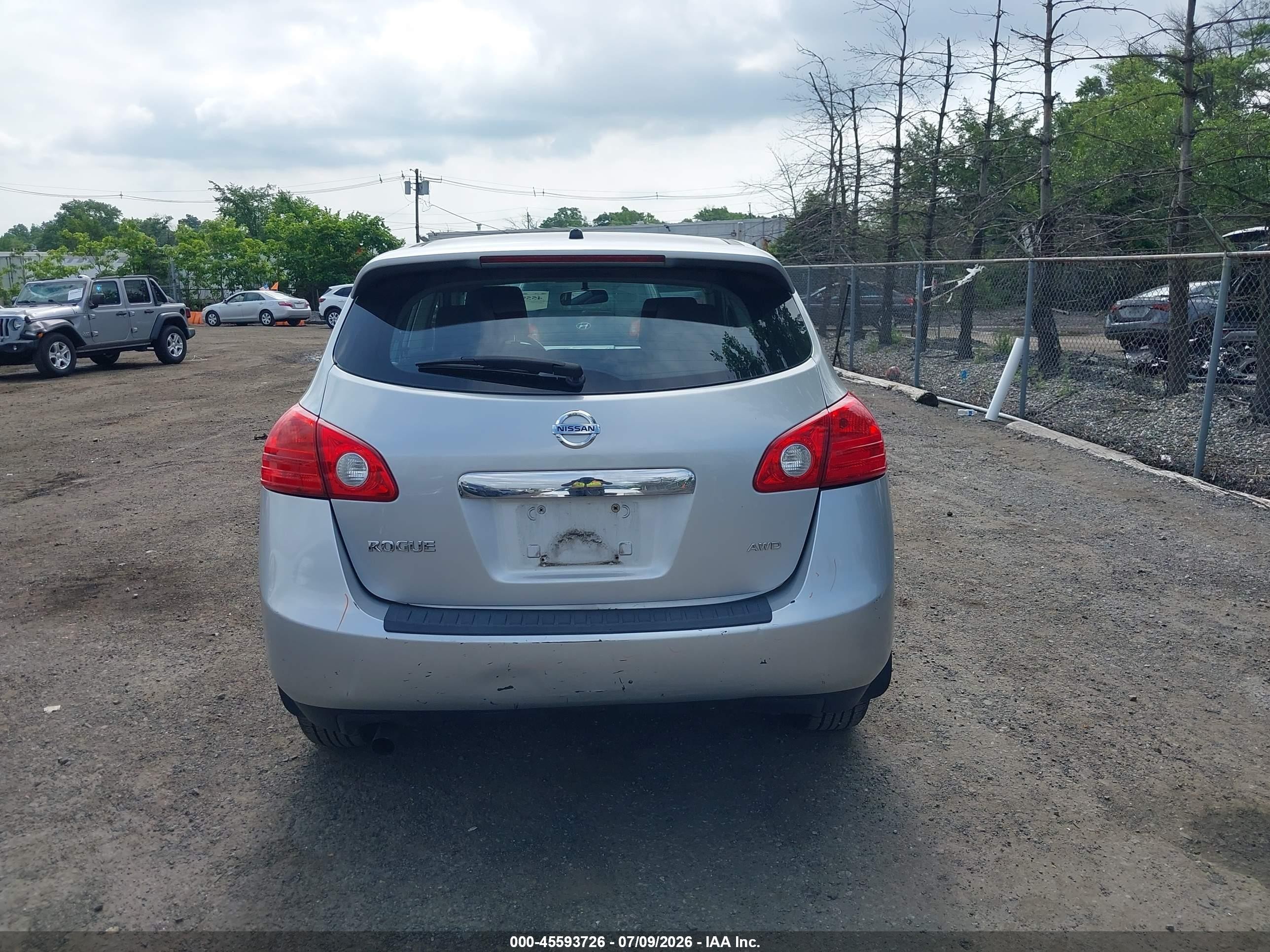 2011 Nissan Rogue S Silver vin: JN8AS5MV9BW666201
