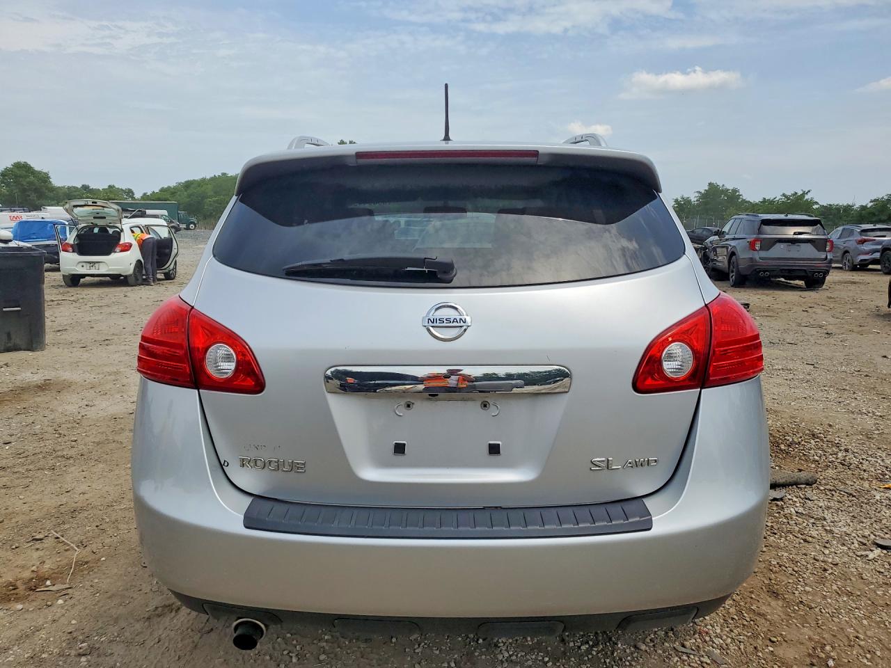 2012 Nissan Rogue S Silver vin: JN8AS5MV9CW364568