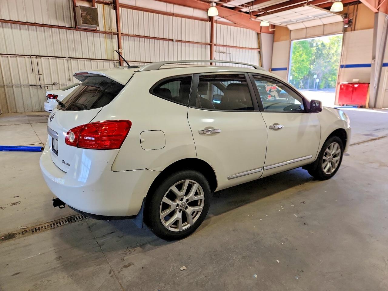 2012 Nissan Rogue S White vin: JN8AS5MV9CW386991