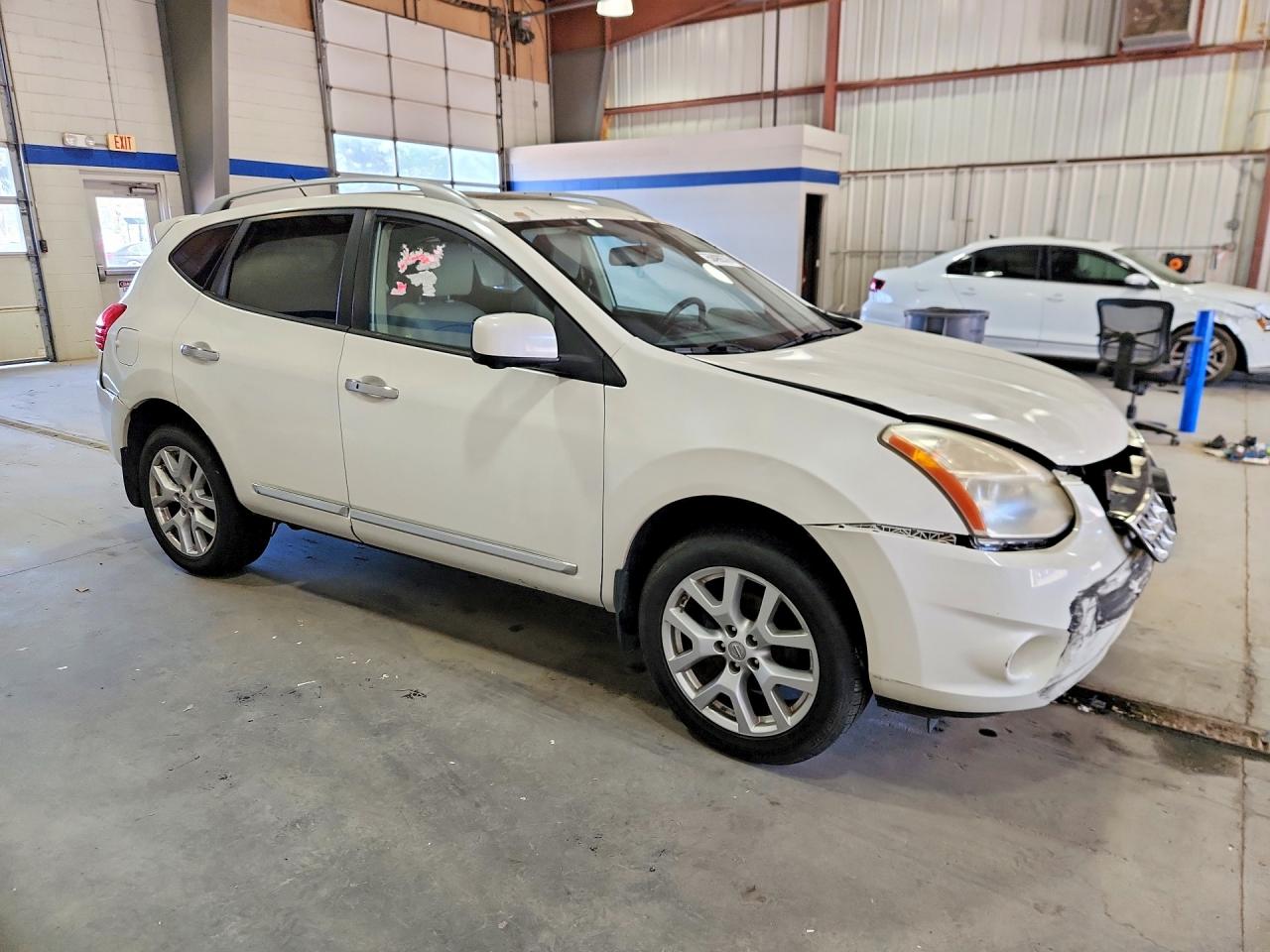 2012 Nissan Rogue S White vin: JN8AS5MV9CW386991