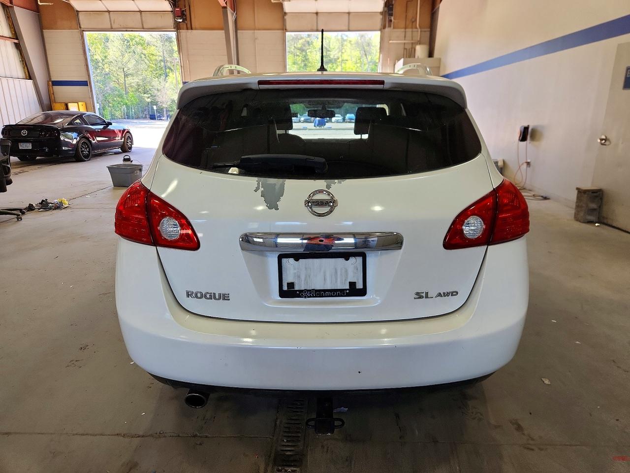 2012 Nissan Rogue S White vin: JN8AS5MV9CW386991