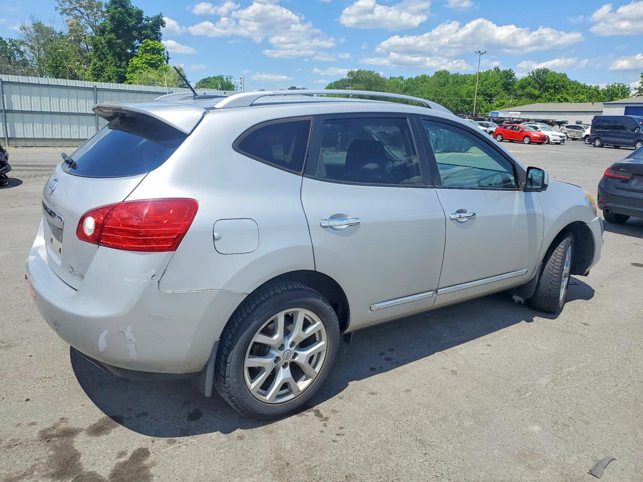 2012 Nissan Rogue S Silver vin: JN8AS5MV9CW390975