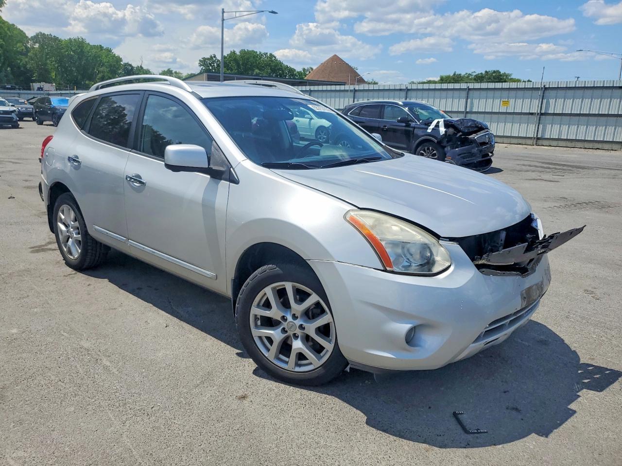 2012 Nissan Rogue S Silver vin: JN8AS5MV9CW390975