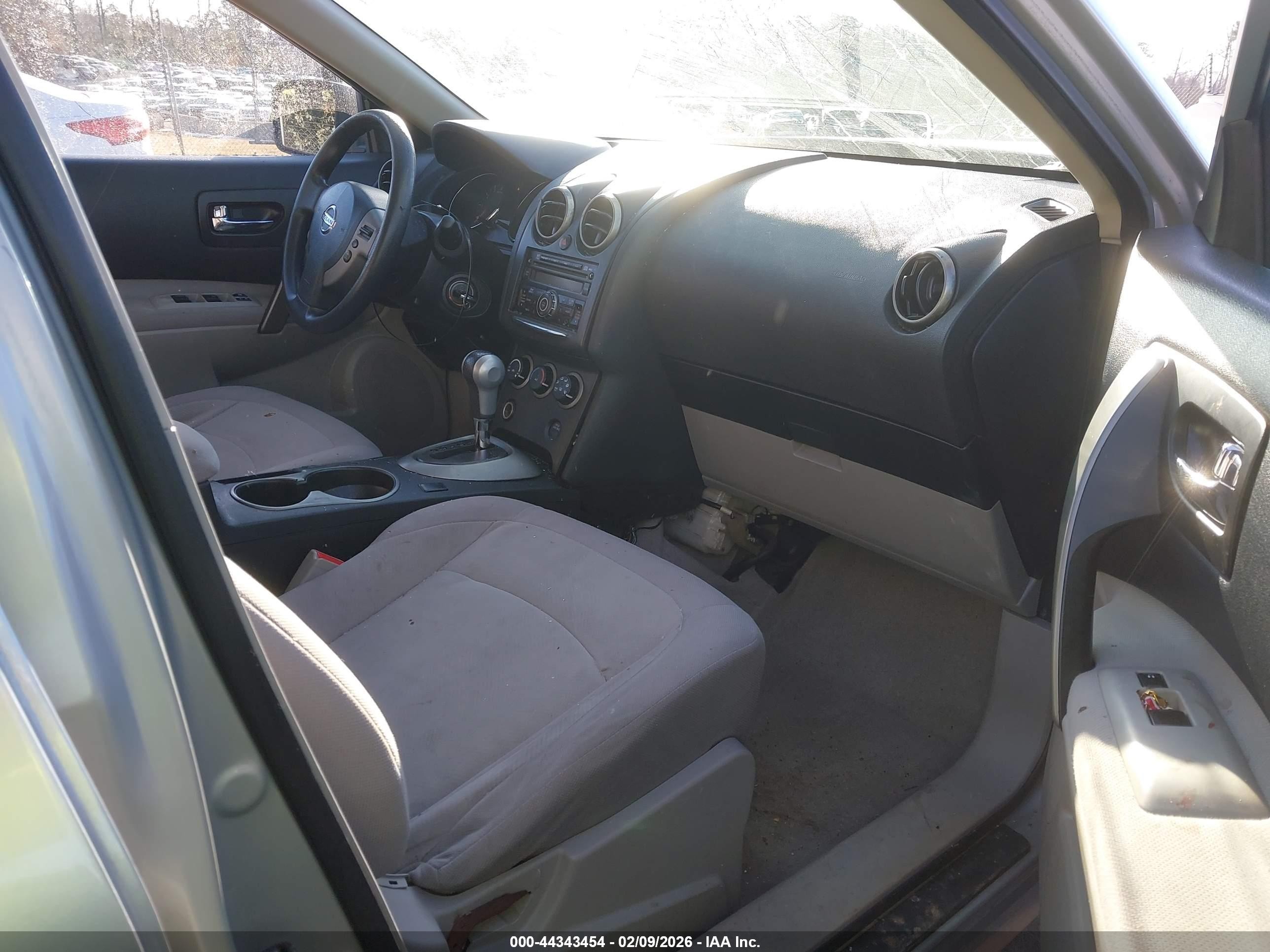 2012 Nissan Rogue S Silver vin: JN8AS5MV9CW392810