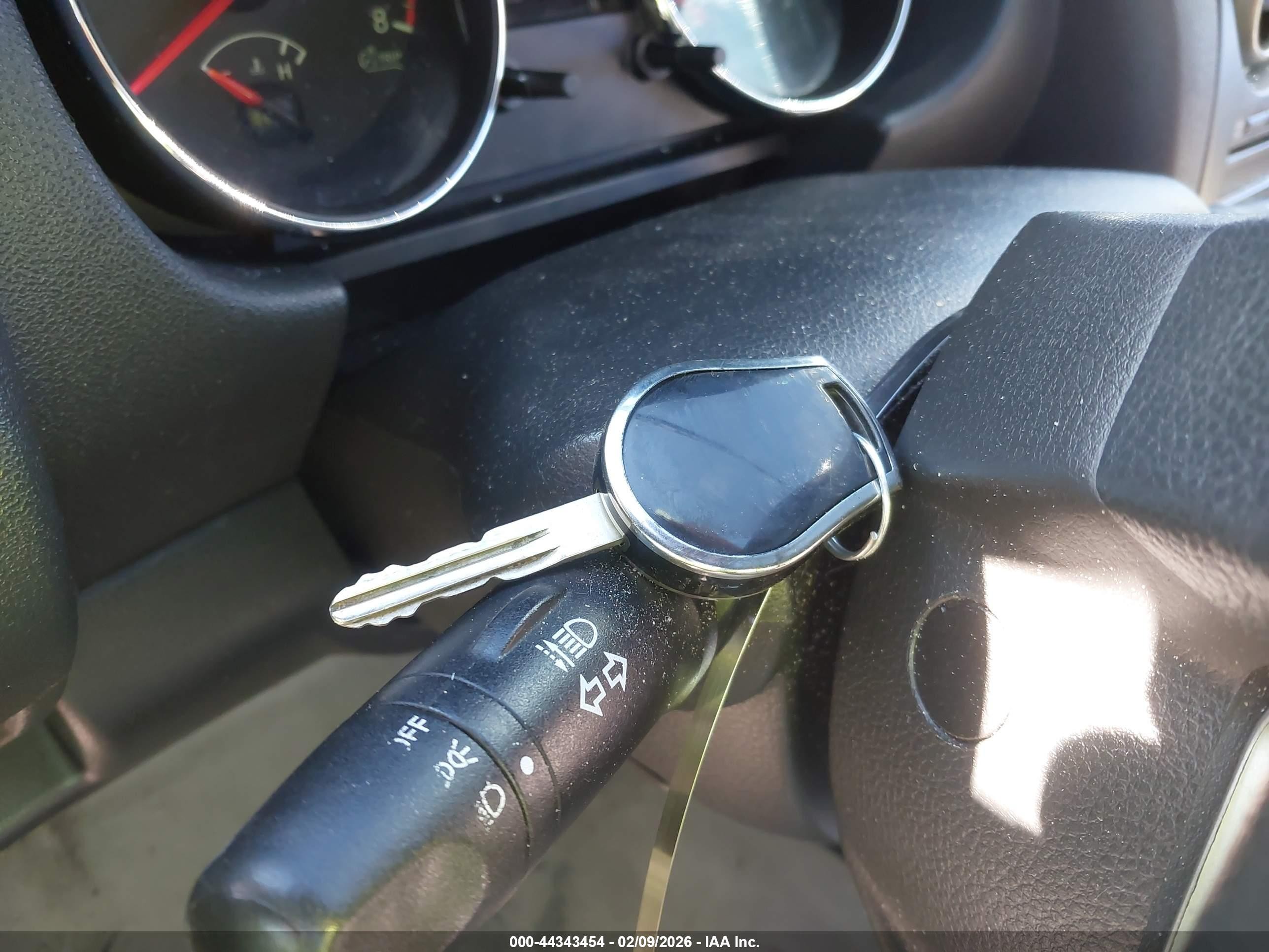 2012 Nissan Rogue S Silver vin: JN8AS5MV9CW392810