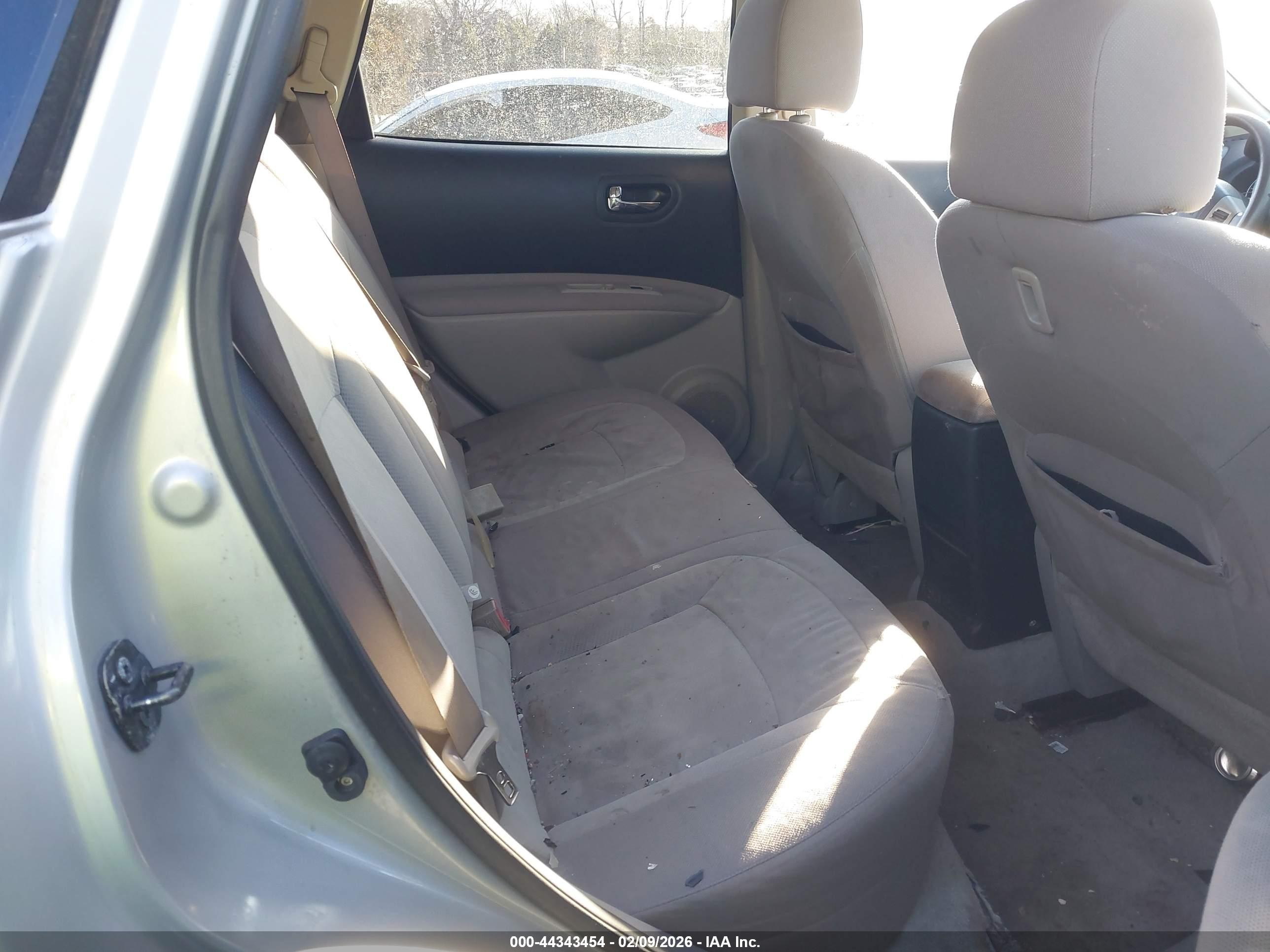 2012 Nissan Rogue S Silver vin: JN8AS5MV9CW392810