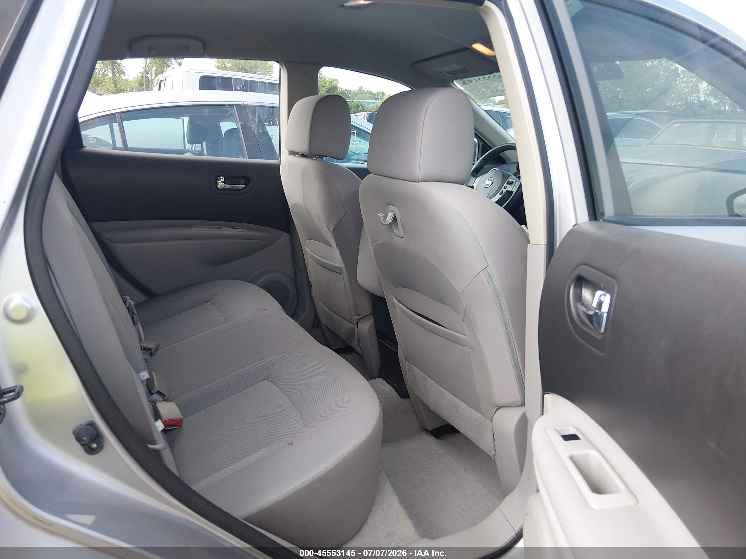 2012 Nissan Rogue S Silver vin: JN8AS5MV9CW700252