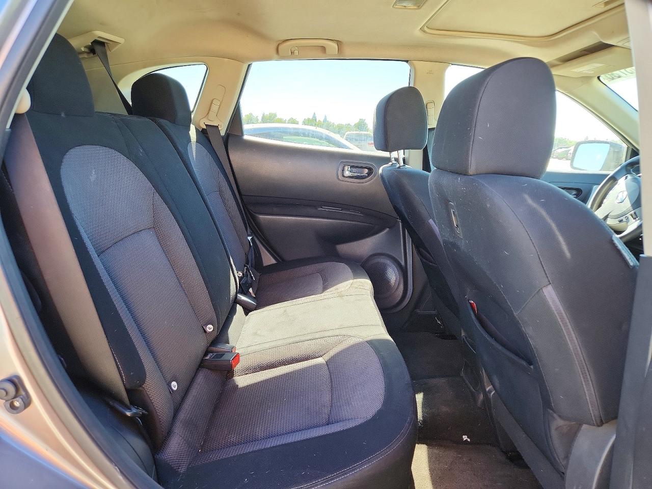 2012 Nissan Rogue S Silver vin: JN8AS5MV9CW706505