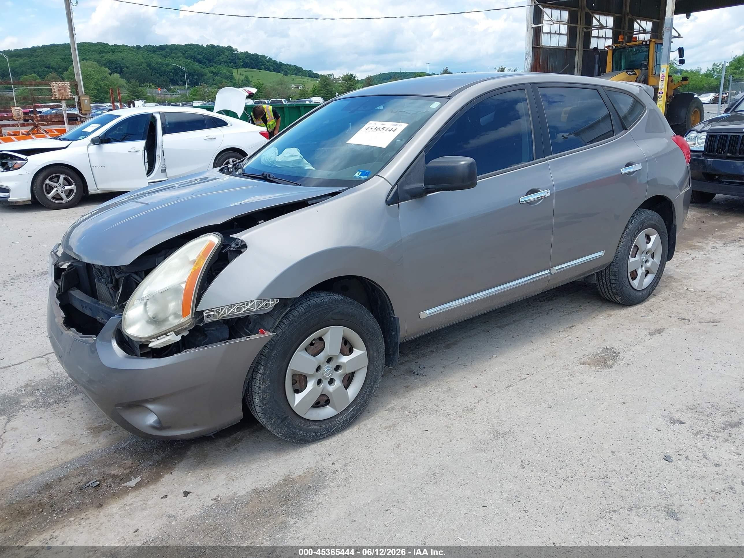 2013 Nissan Rogue S Silver vin: JN8AS5MV9DW134840