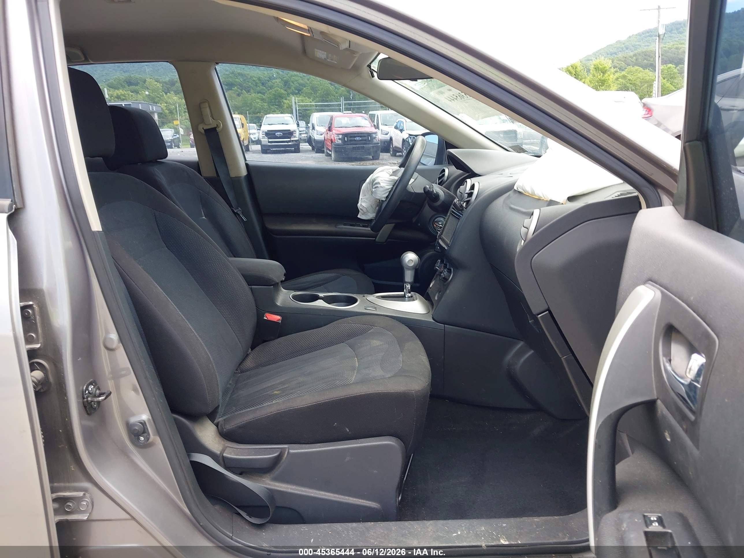 2013 Nissan Rogue S Silver vin: JN8AS5MV9DW134840