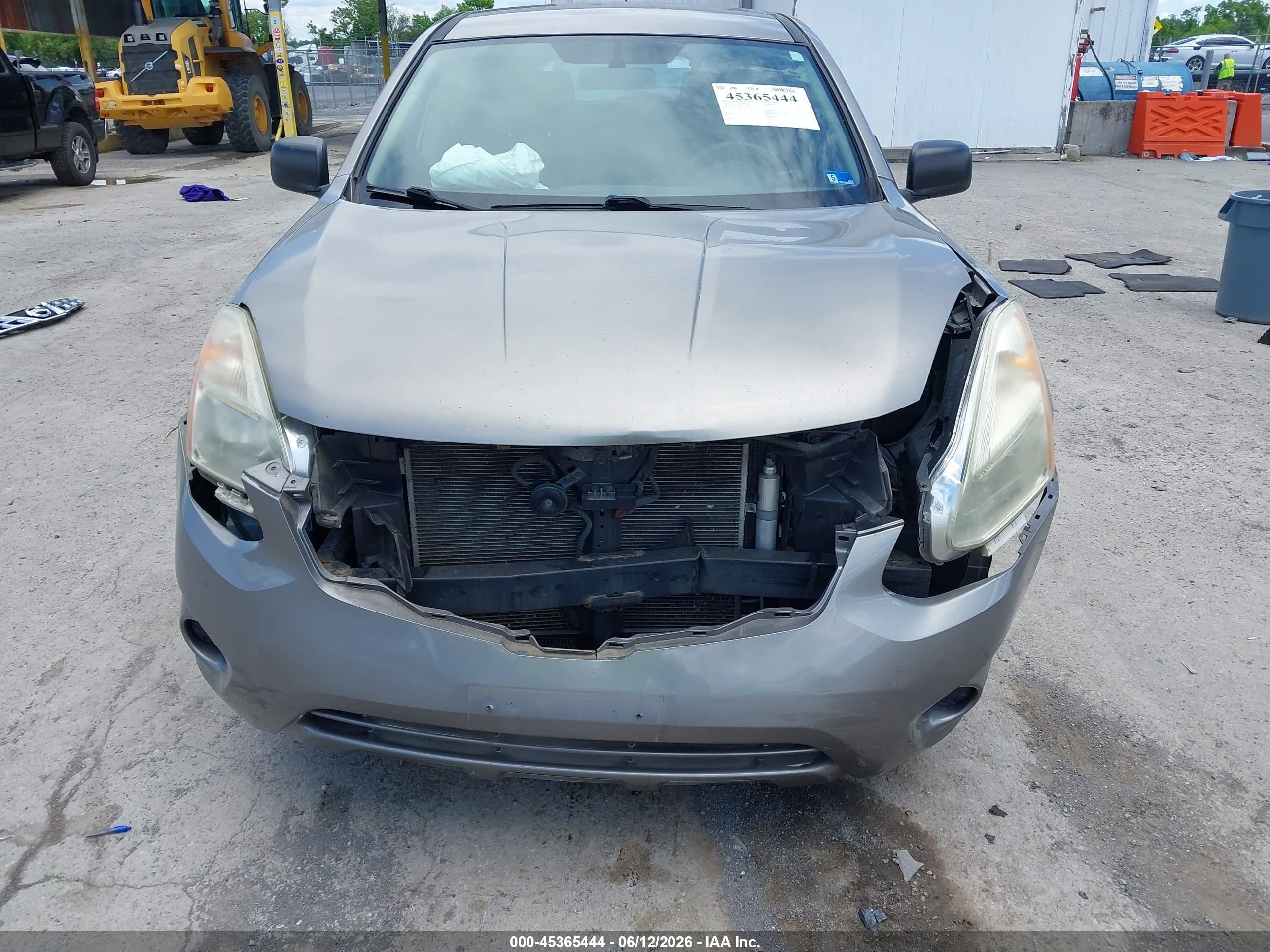 2013 Nissan Rogue S Silver vin: JN8AS5MV9DW134840