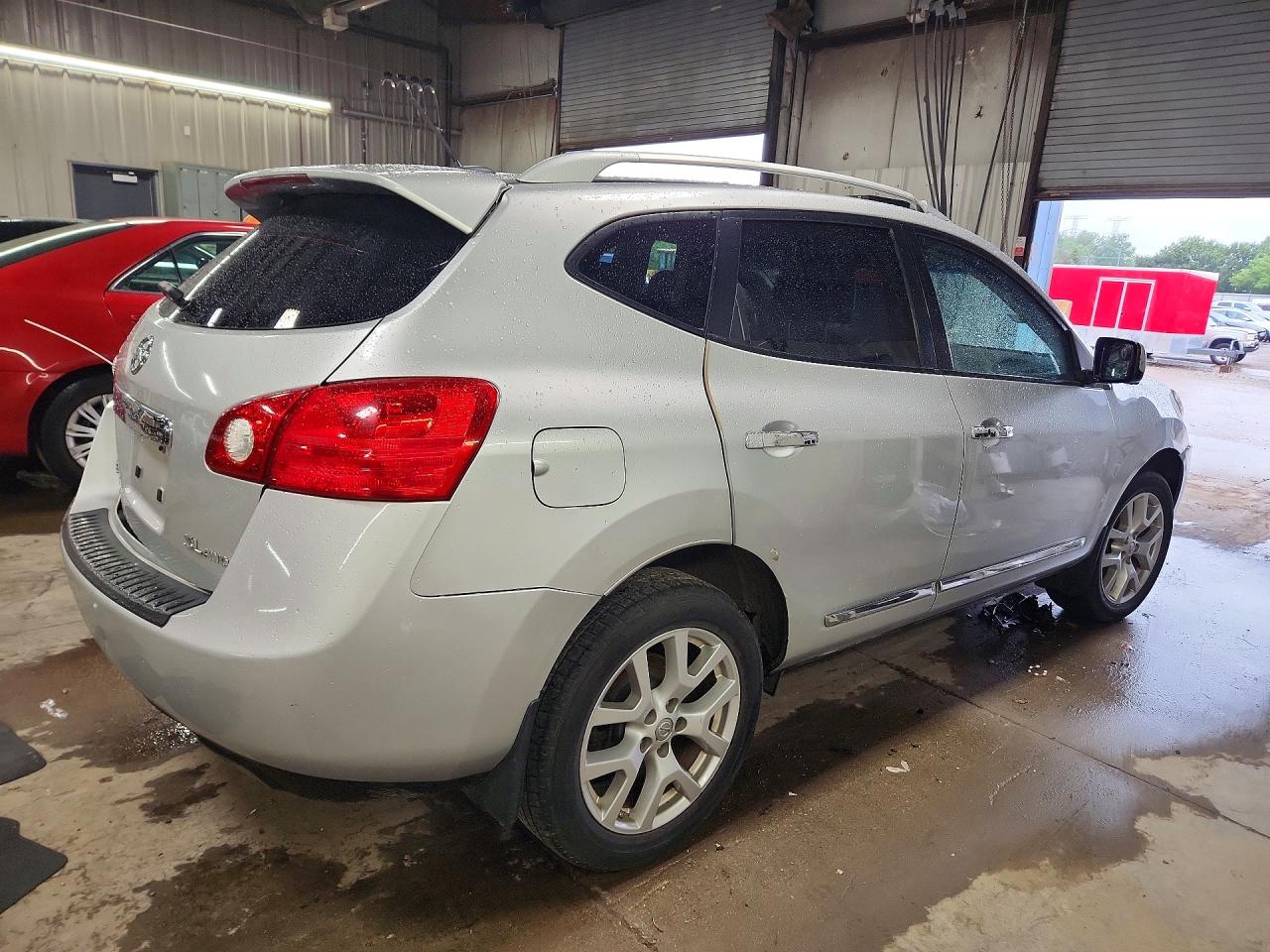 2013 Nissan Rogue S/sv Silver vin: JN8AS5MV9DW610746