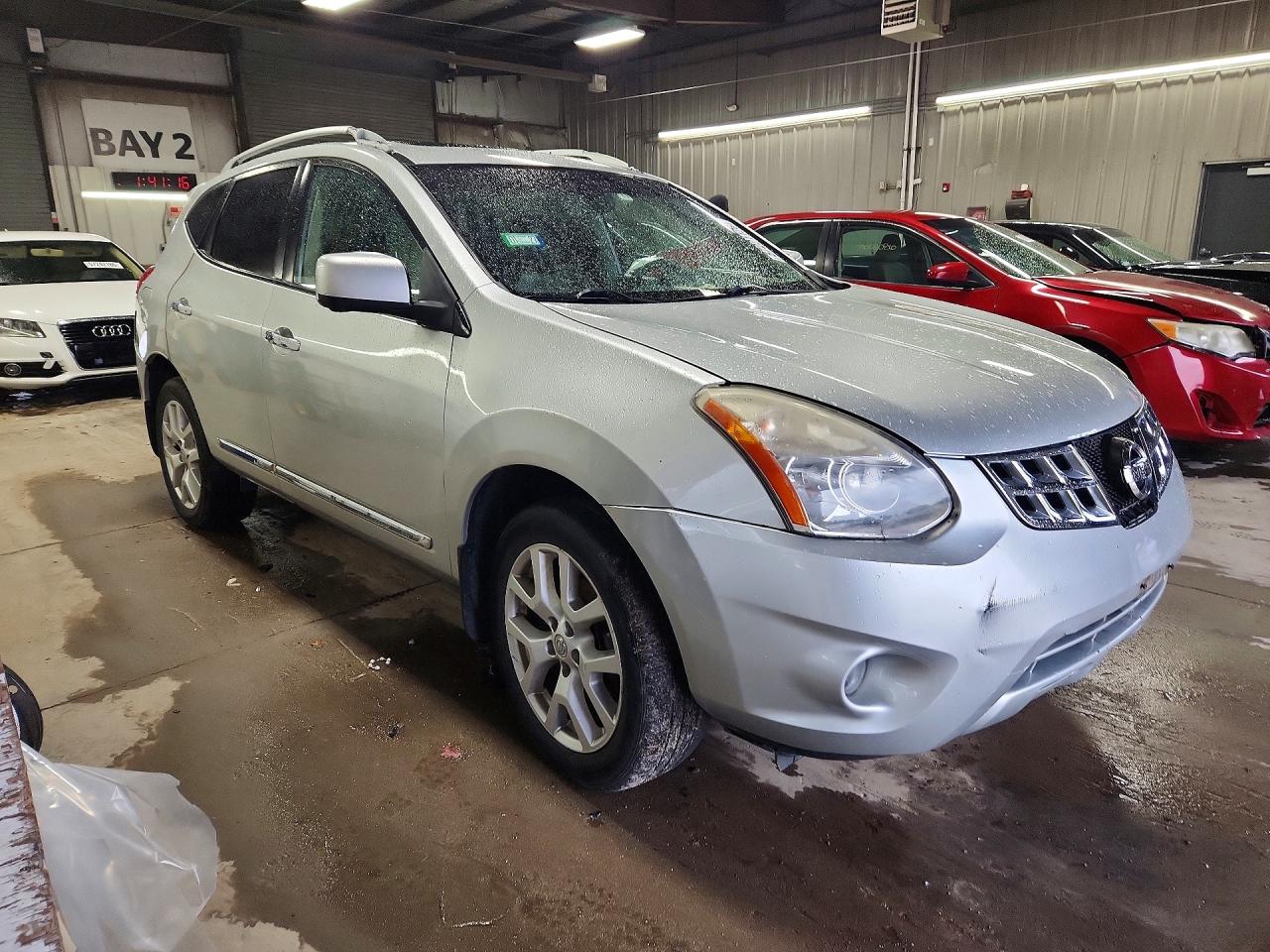 2013 Nissan Rogue S/sv Silver vin: JN8AS5MV9DW610746