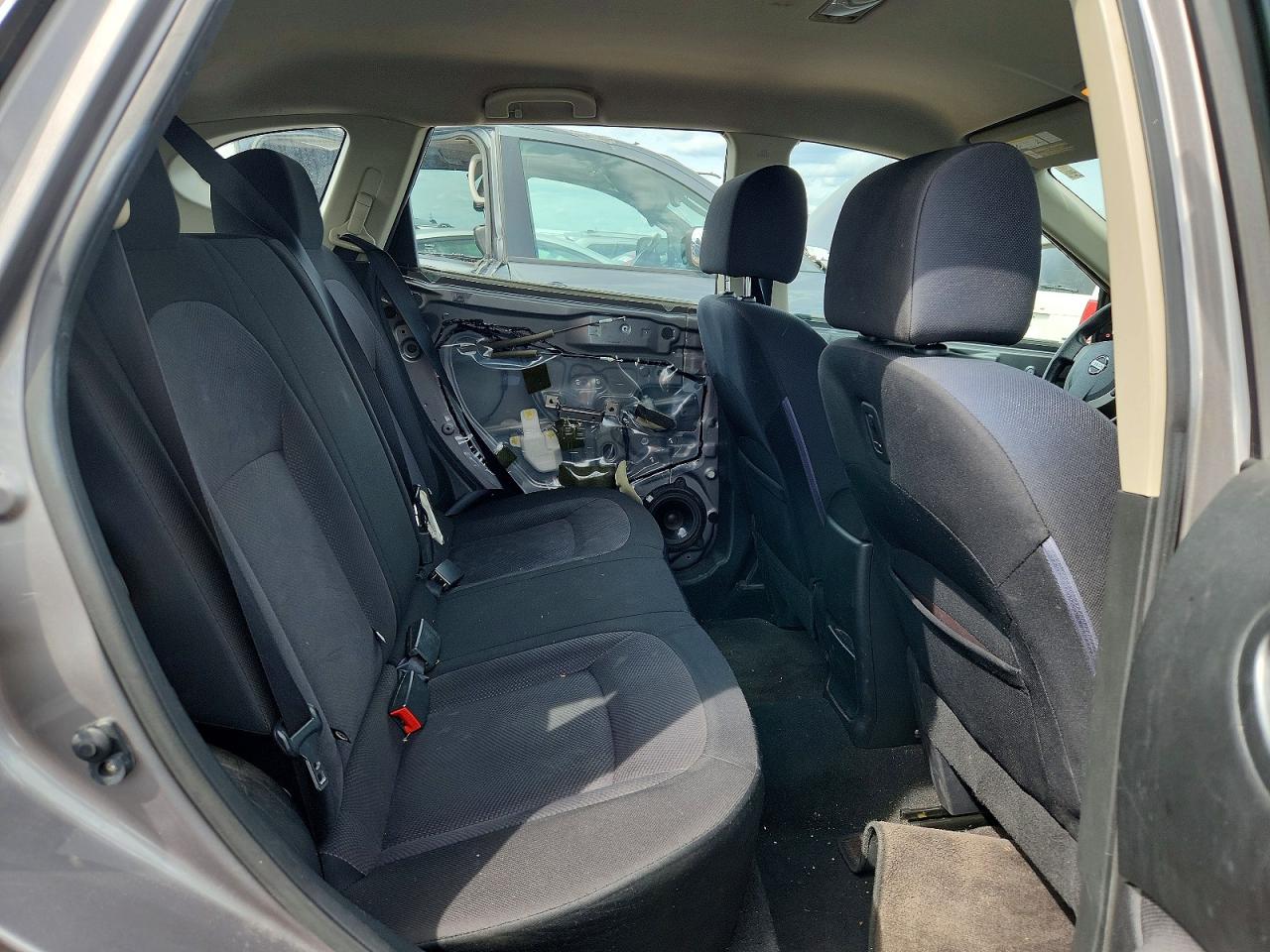 2013 Nissan Rogue S Beige vin: JN8AS5MV9DW631466
