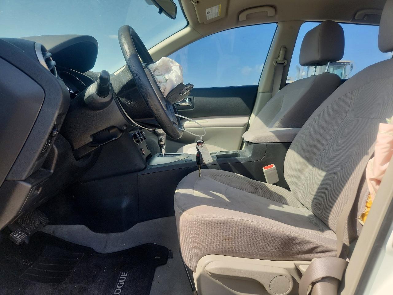 2013 Nissan Rogue S White vin: JN8AS5MV9DW638403