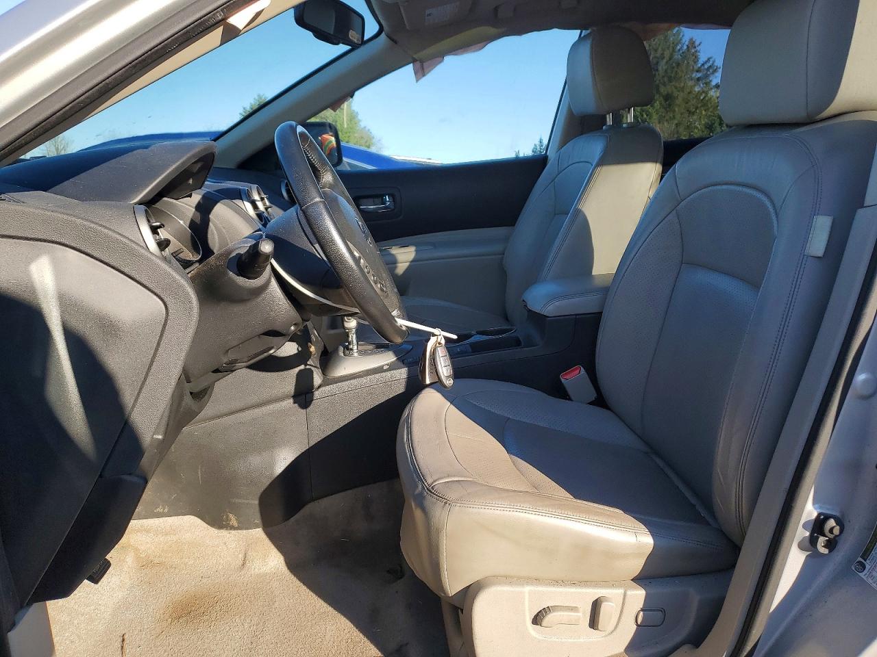2013 Nissan Rogue S Silver vin: JN8AS5MV9DW642760