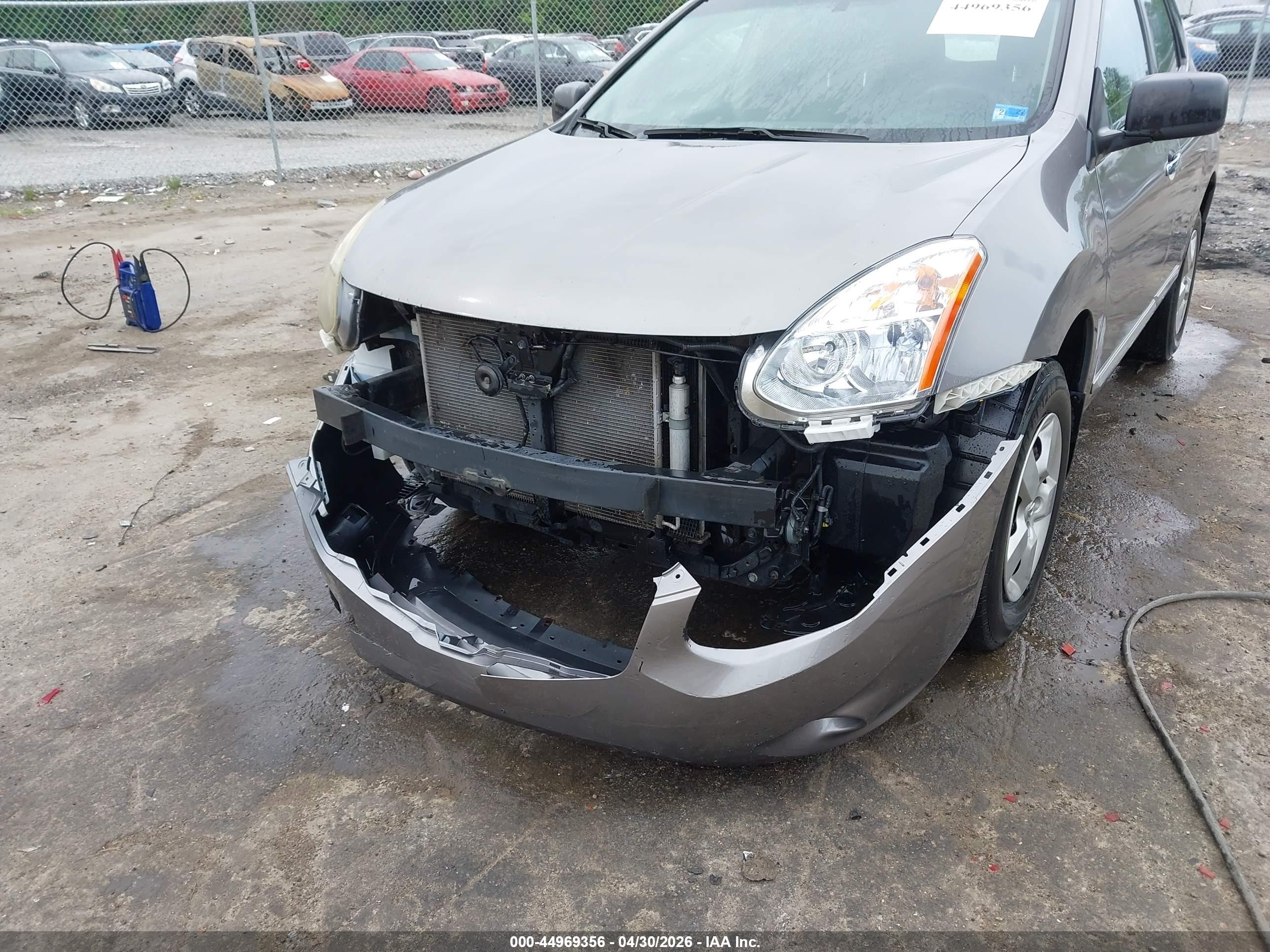 2014 Nissan Rogue Select S Коричневый vin: JN8AS5MV9EW705048