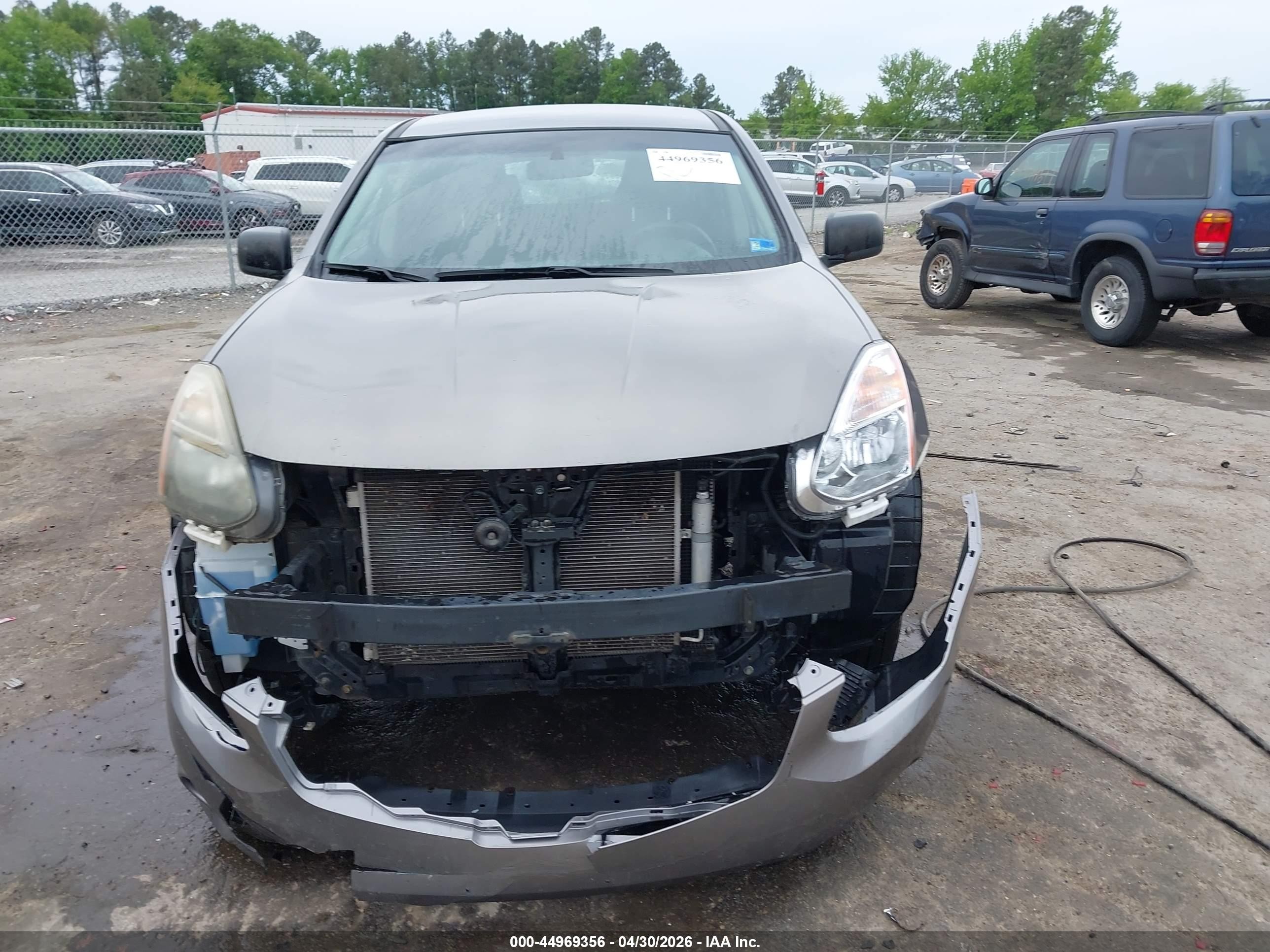 2014 Nissan Rogue Select S Коричневый vin: JN8AS5MV9EW705048