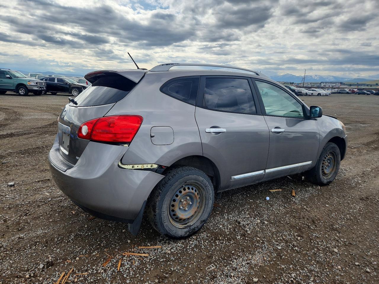 2014 Nissan Rogue Select S Silver vin: JN8AS5MV9EW705793