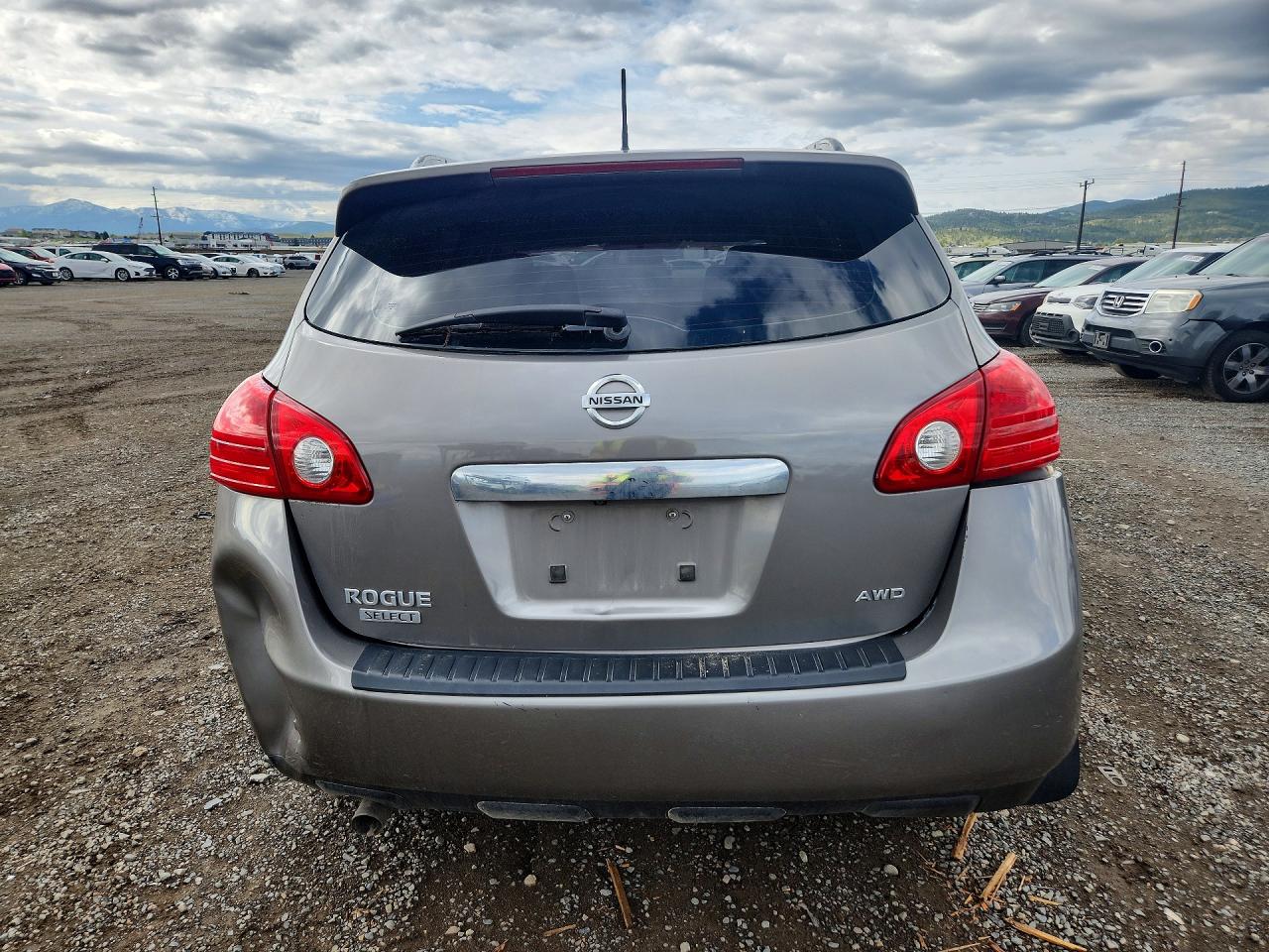 2014 Nissan Rogue Select S Silver vin: JN8AS5MV9EW705793