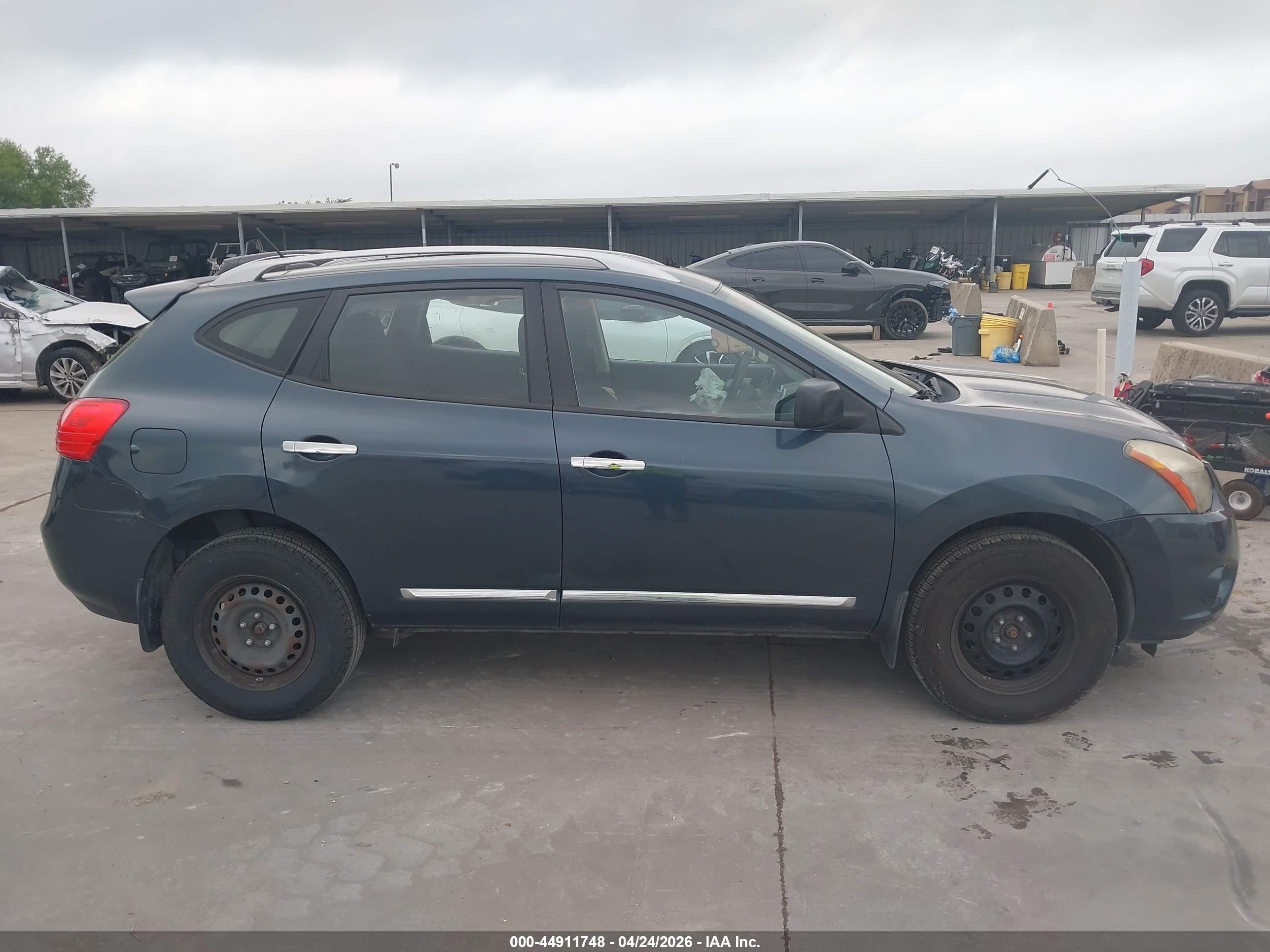 2015 Nissan Rogue Select S Gray vin: JN8AS5MV9FW262109